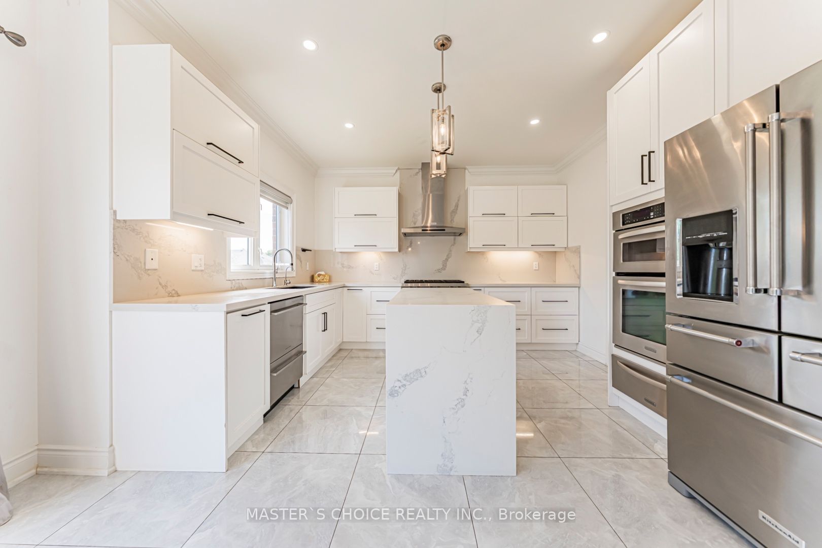 2357 Rideau Drive Property Photo 13