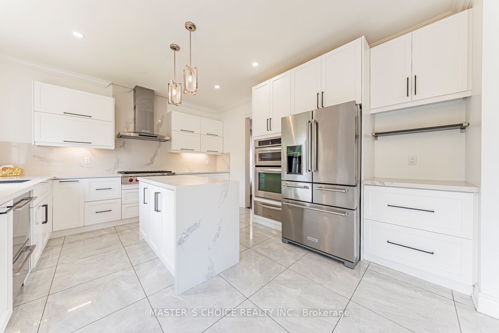 2357 Rideau Drive Property Photo 14