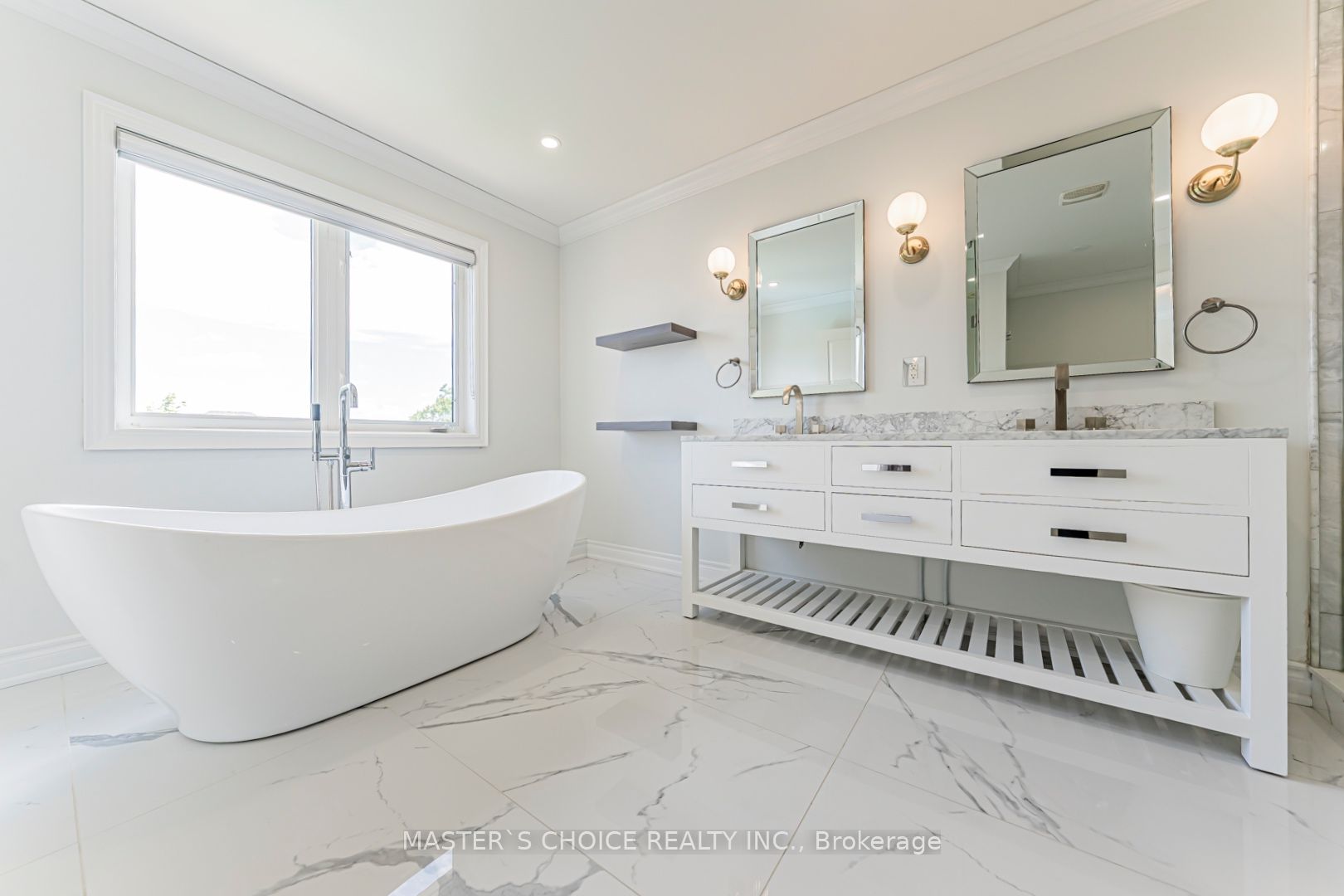 2357 Rideau Drive Property Photo 33