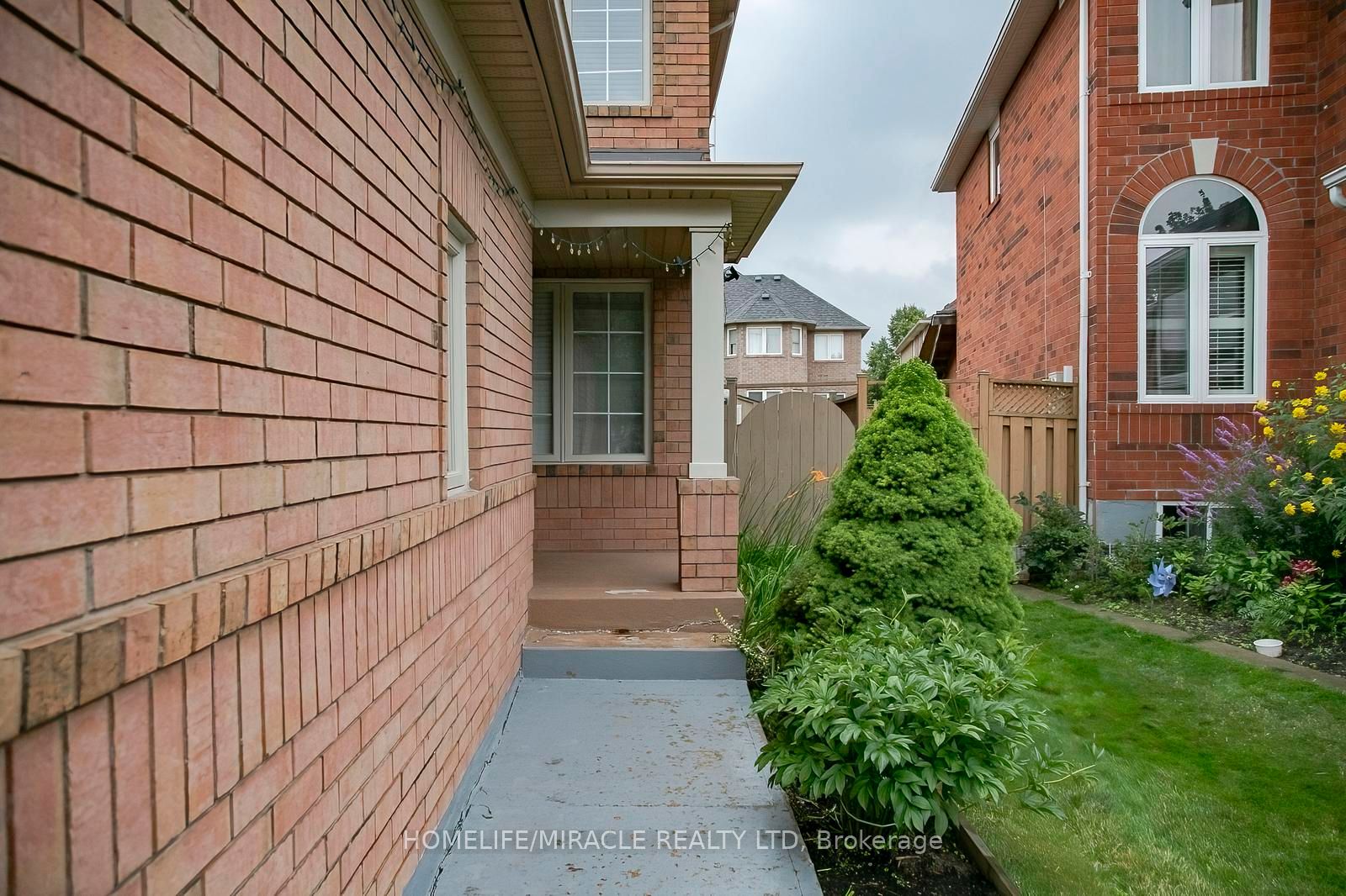 81 Narrow Valley Crescent Property Photo 2