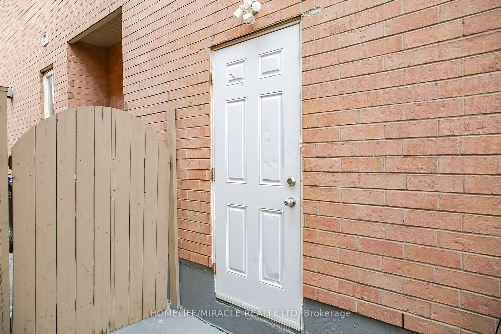 81 Narrow Valley Crescent Property Photo 48