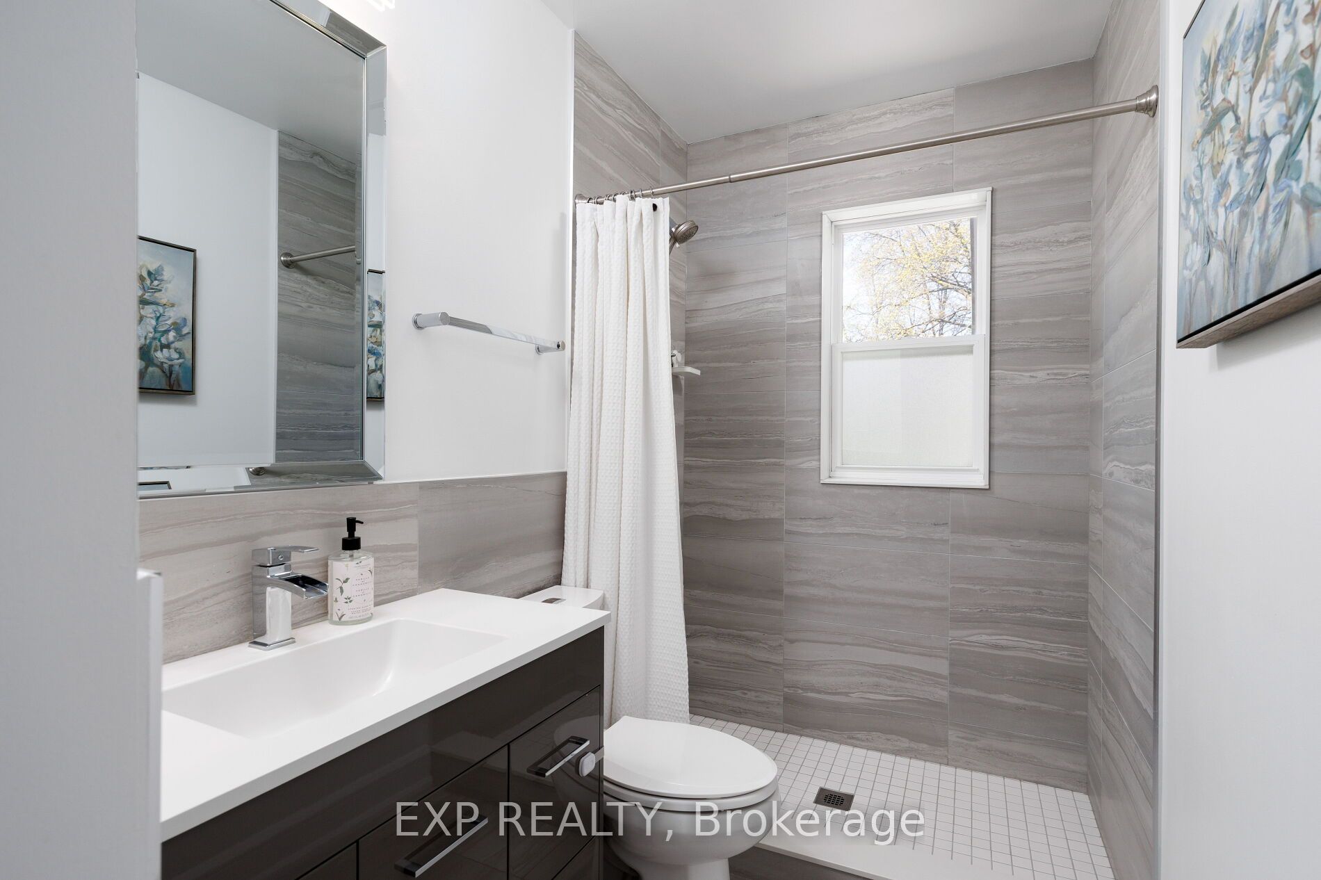 1761 Coram Crescent Property Photo 20