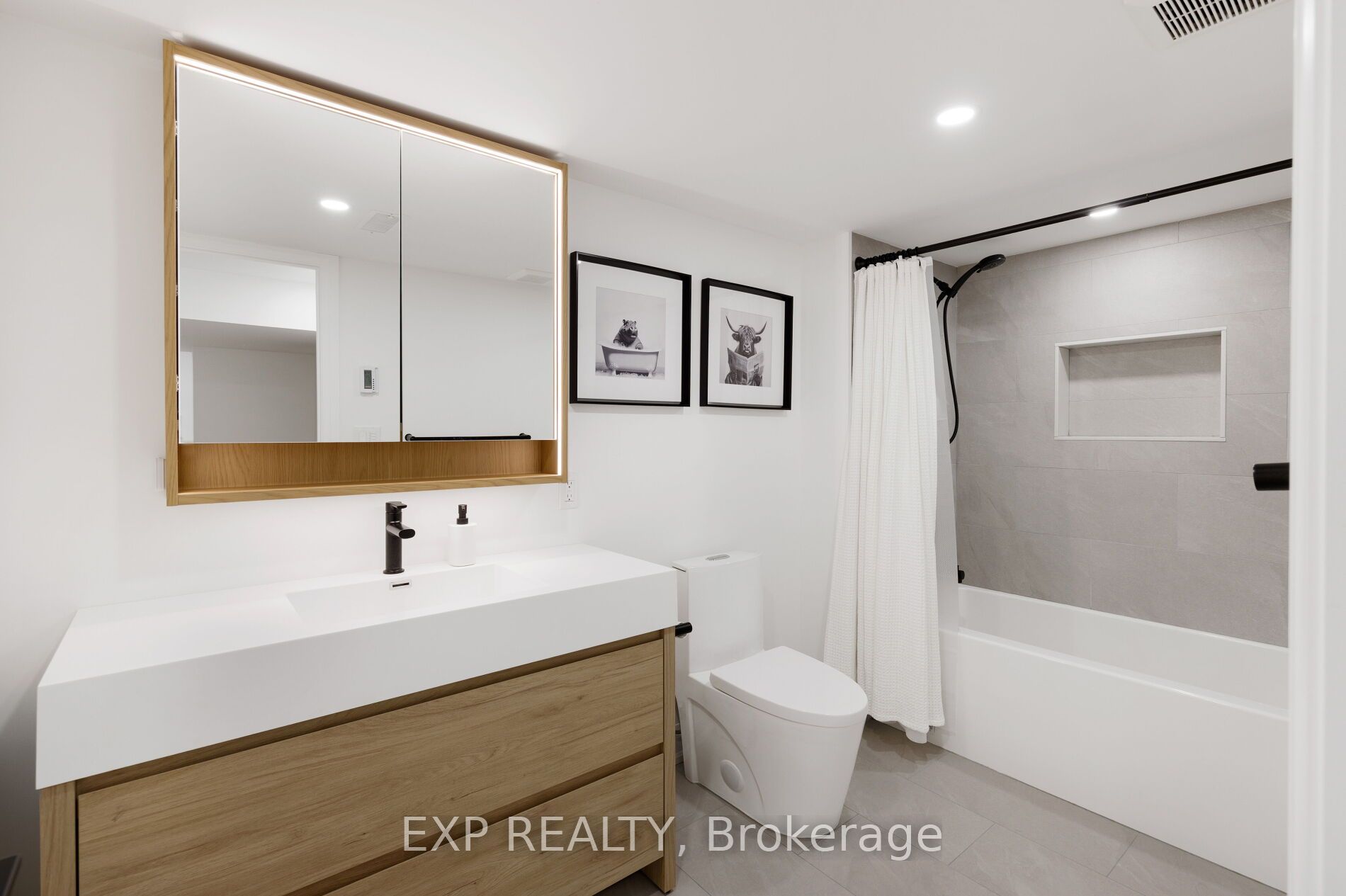 1761 Coram Crescent Property Photo 32
