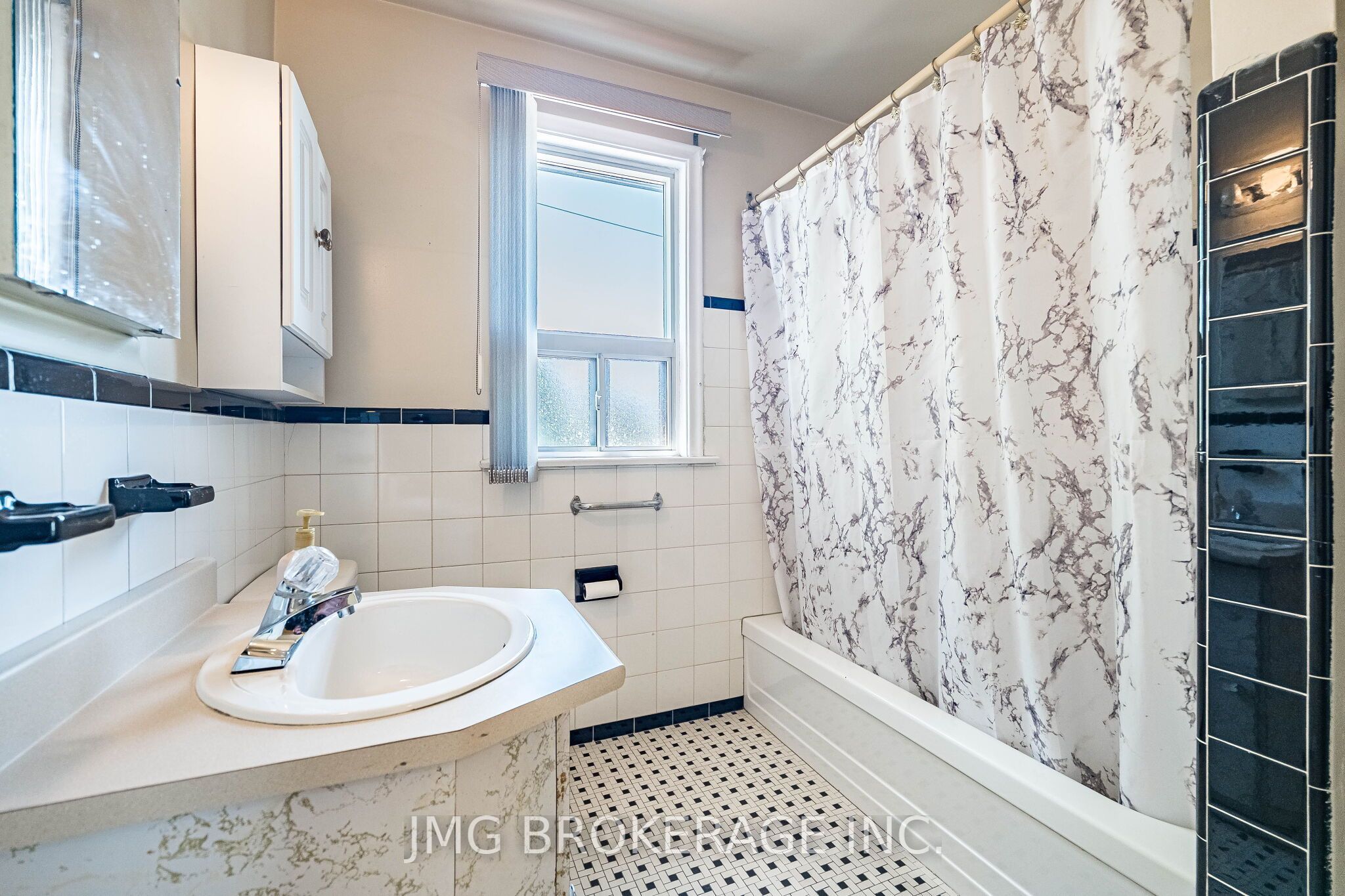 53 Foxrun Avenue Property Photo 26