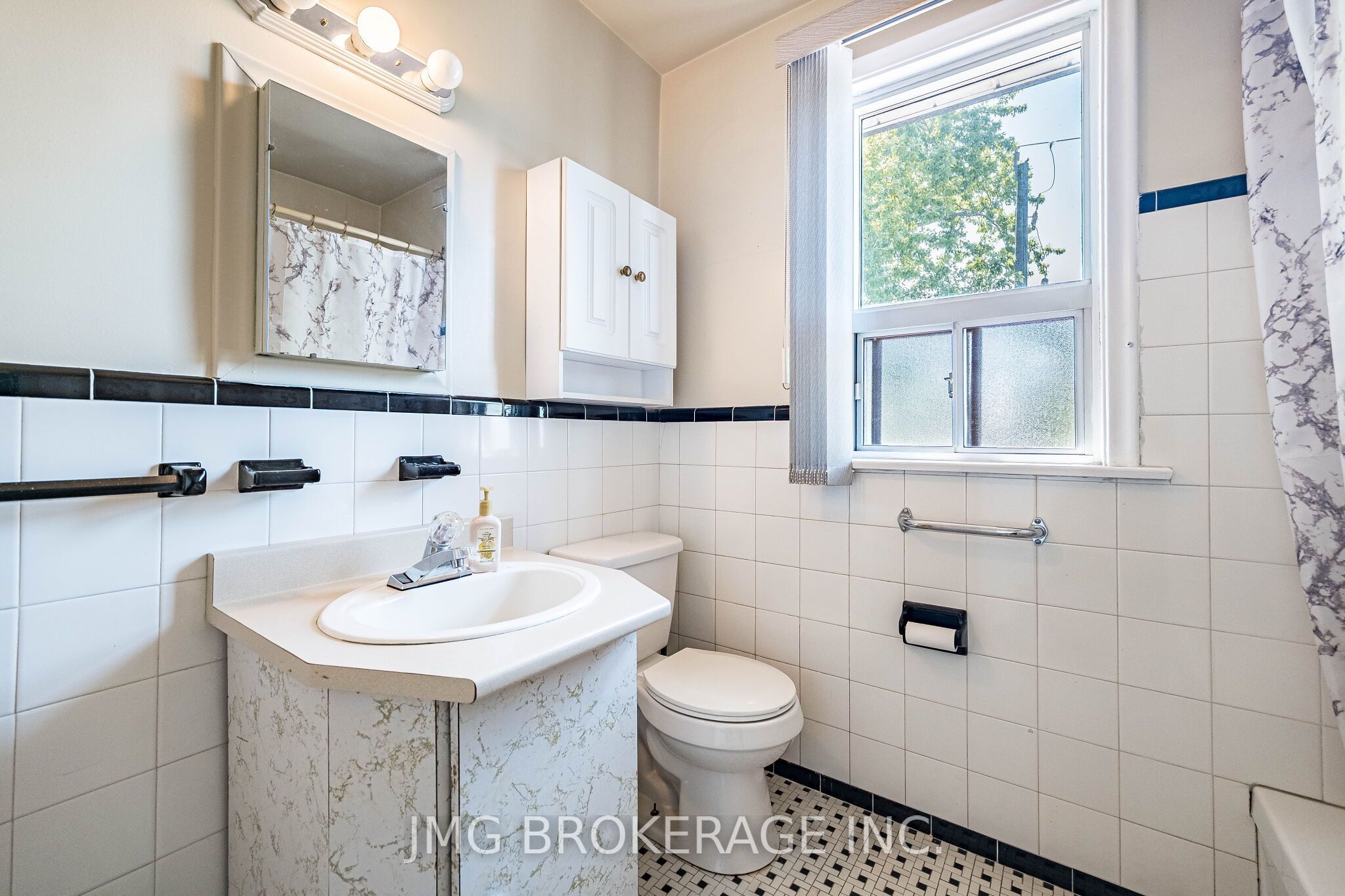 53 Foxrun Avenue Property Photo 27