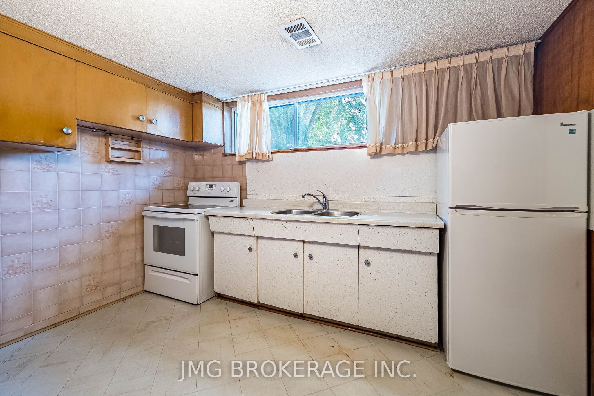 53 Foxrun Avenue Property Photo 34