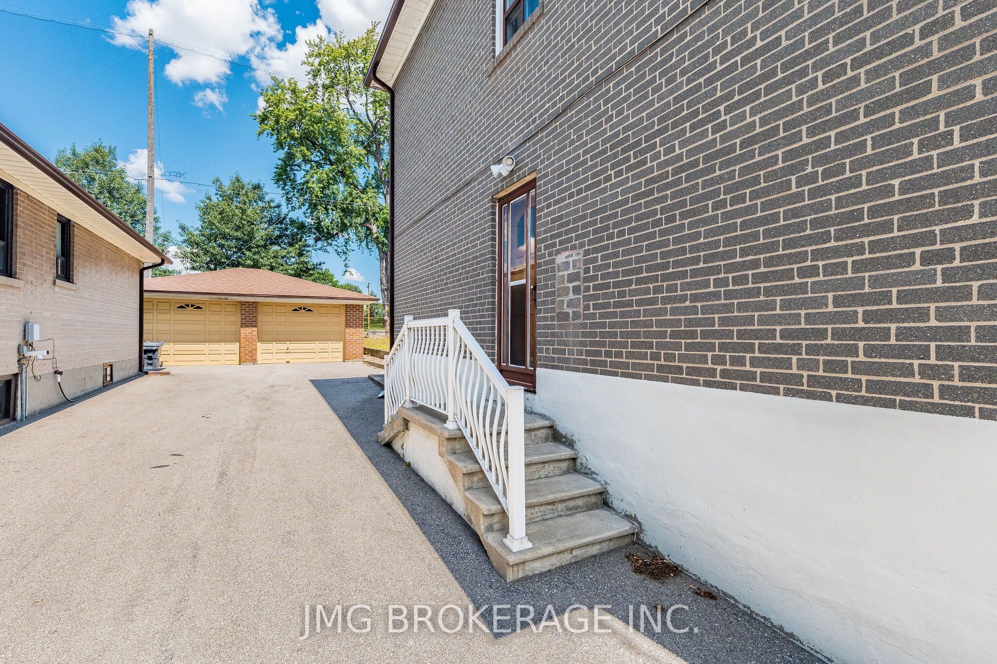 53 Foxrun Avenue Property Photo 39
