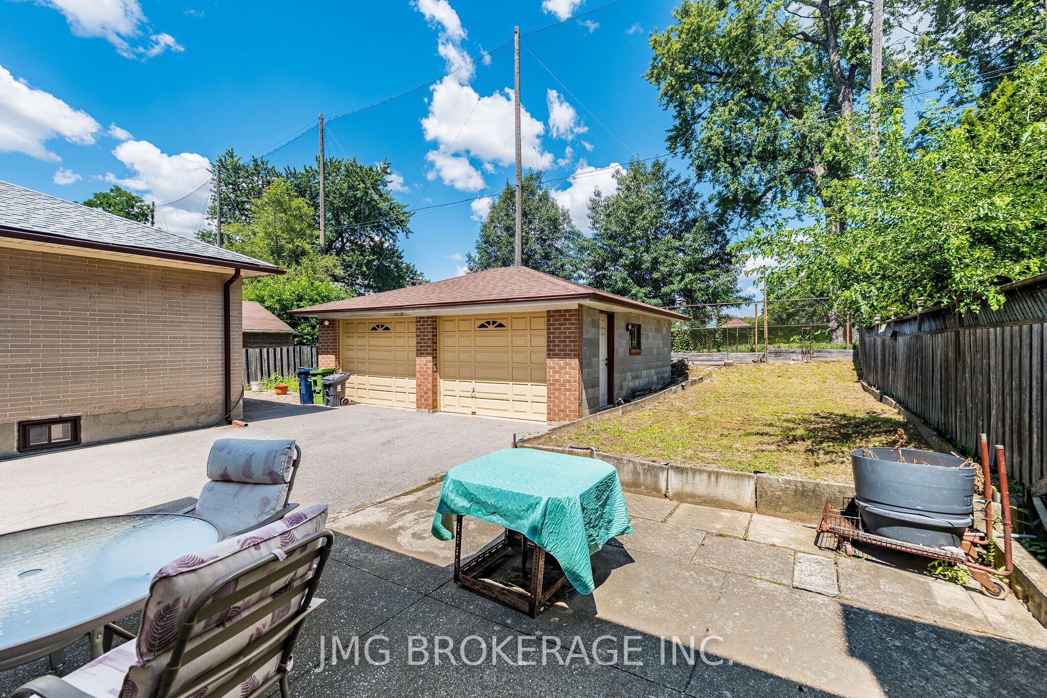53 Foxrun Avenue Property Photo 41