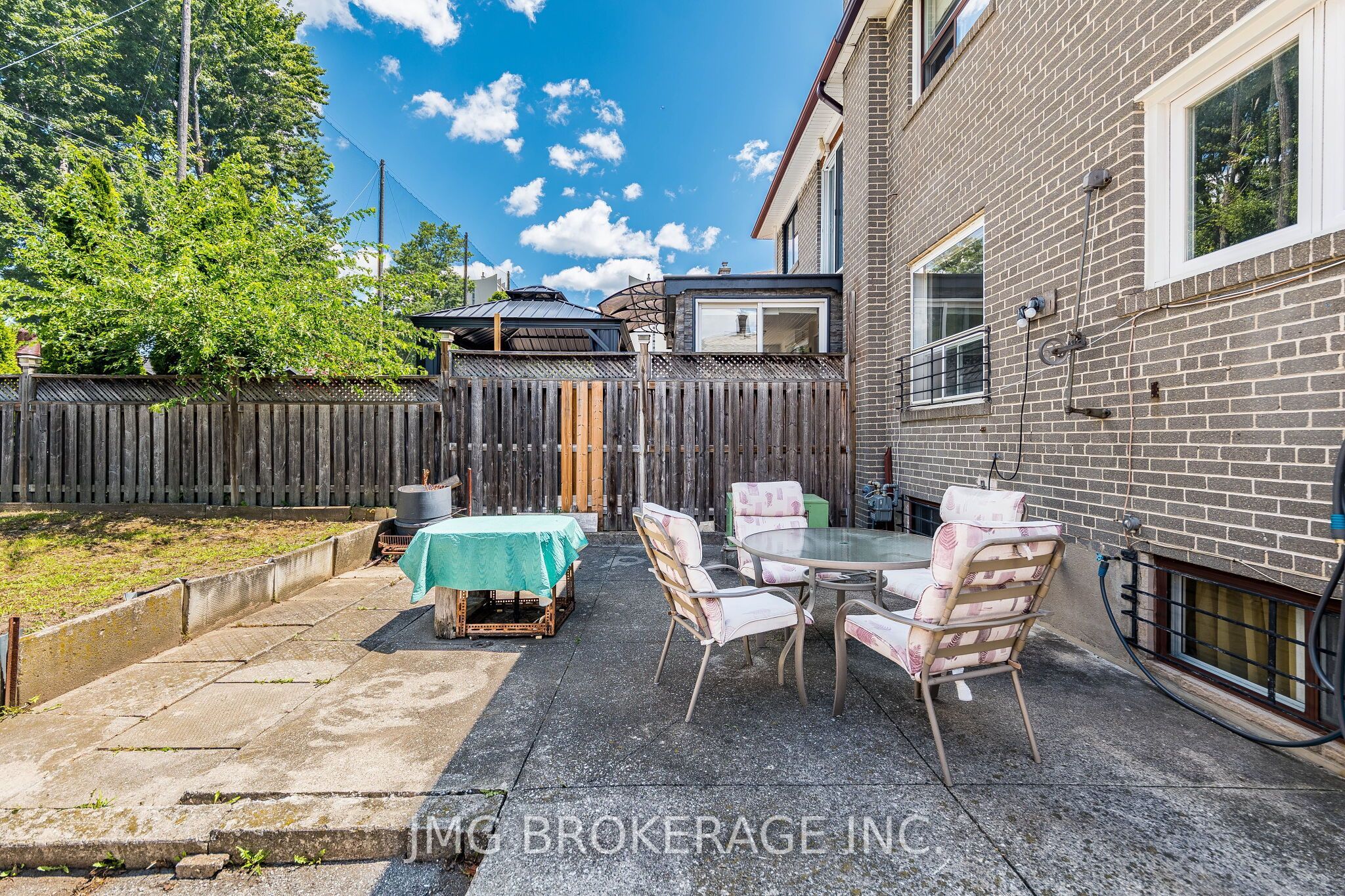 53 Foxrun Avenue Property Photo 42