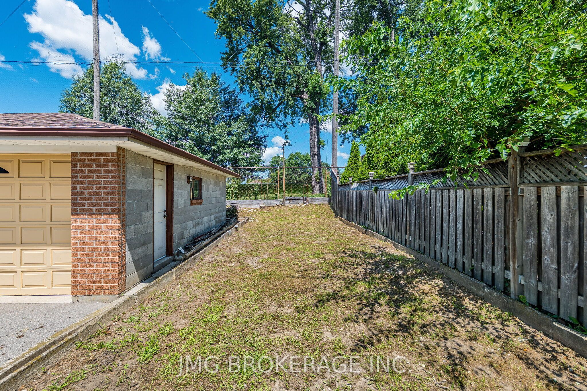 53 Foxrun Avenue Property Photo 43
