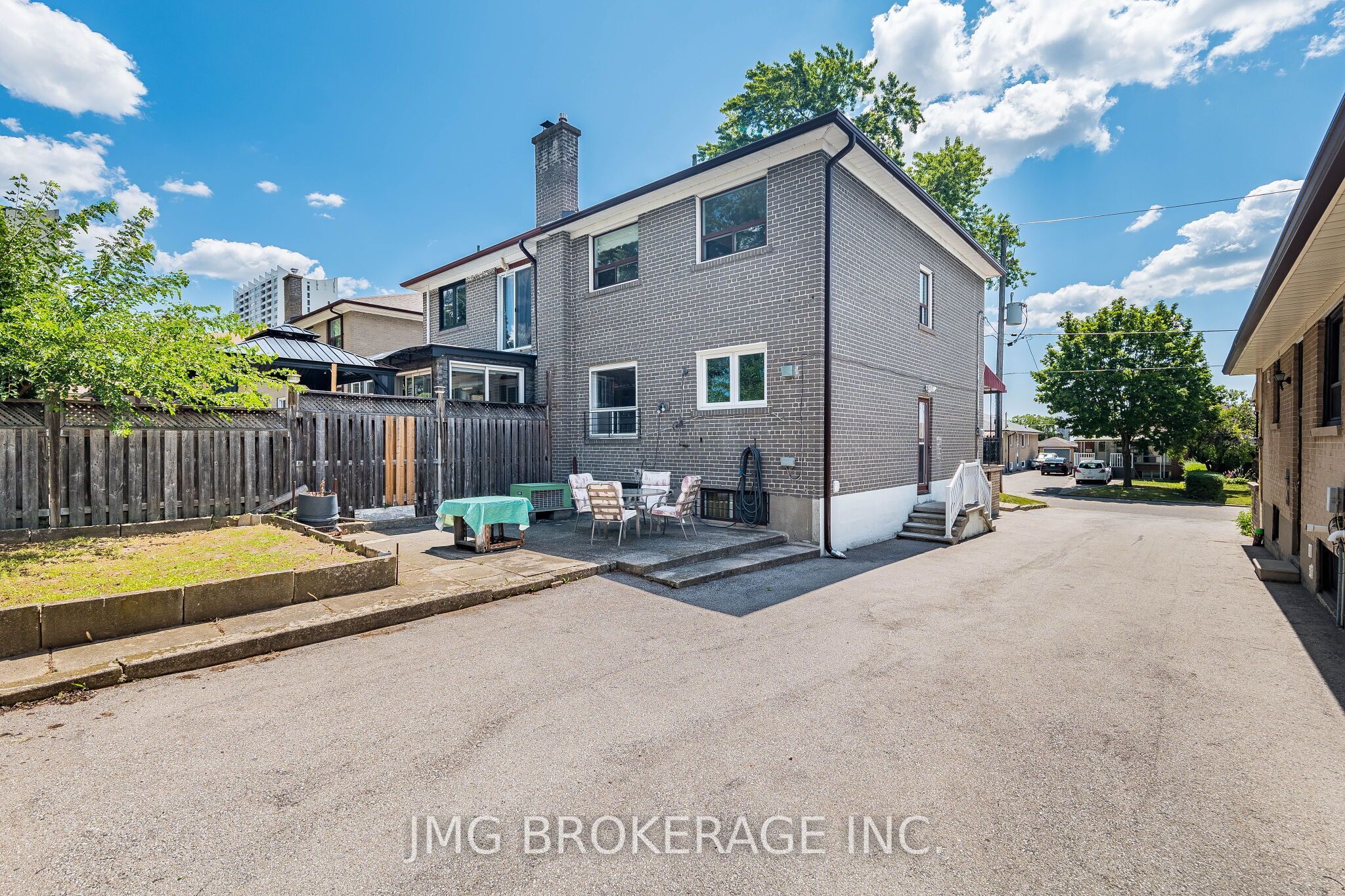 53 Foxrun Avenue Property Photo 45