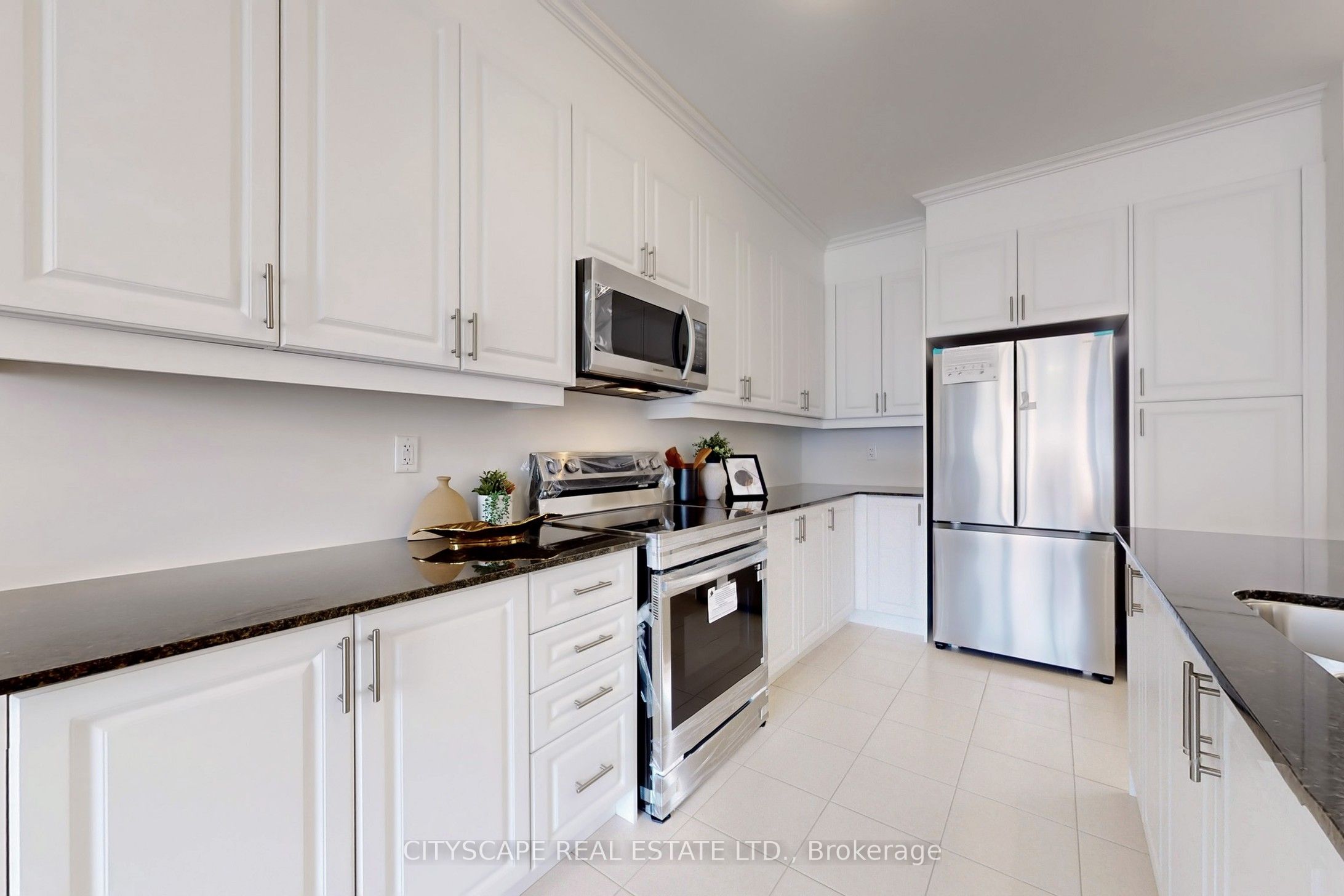 6 Marvin Avenue Property Photo 9