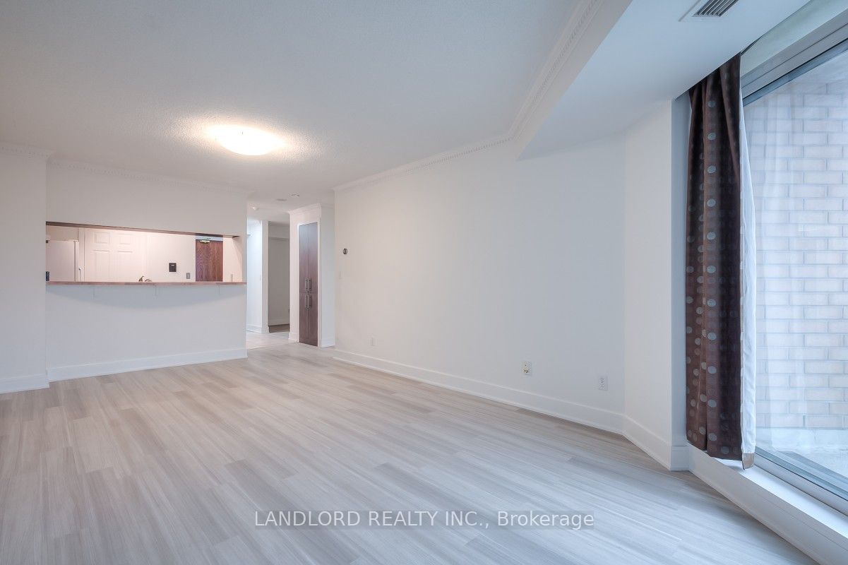 190 Manitoba Street 511 Property Photo 4