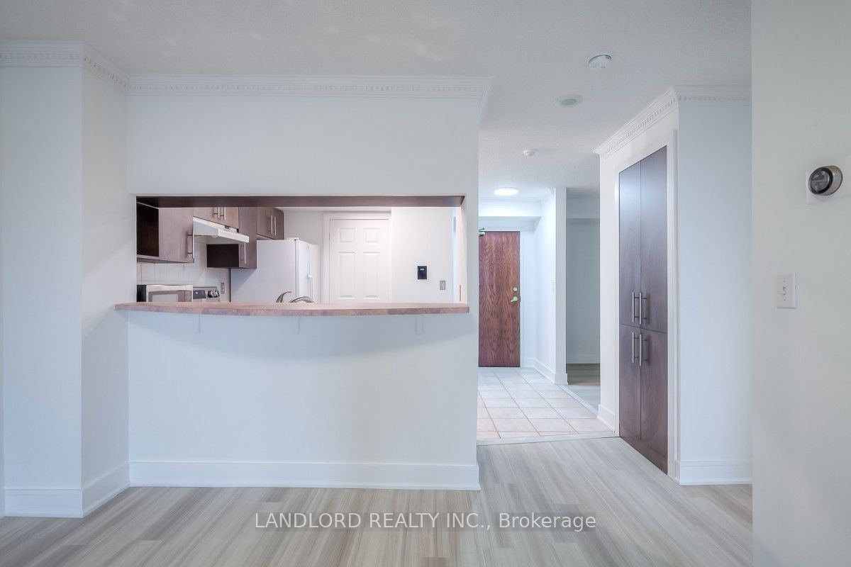 190 Manitoba Street 511 Property Photo 5