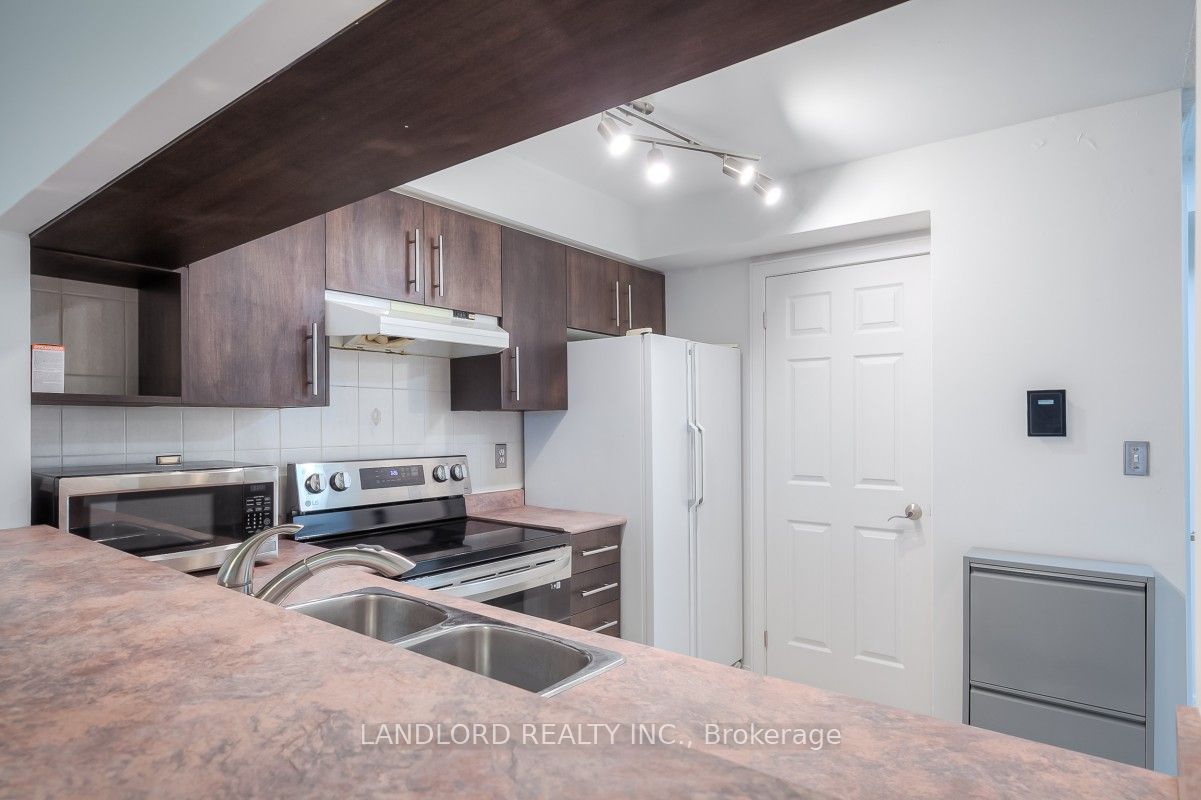 190 Manitoba Street 511 Property Photo 7
