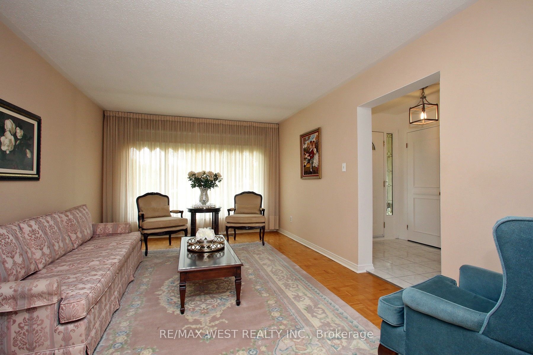 540 Louis Drive Property Photo 7