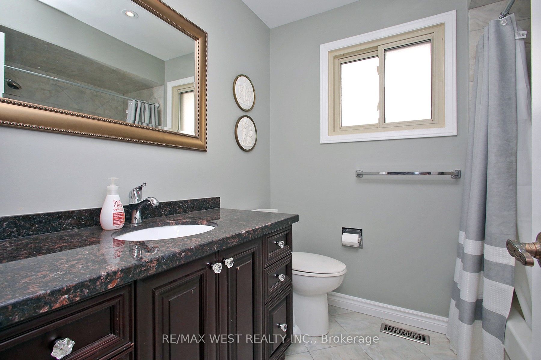 540 Louis Drive Property Photo 25