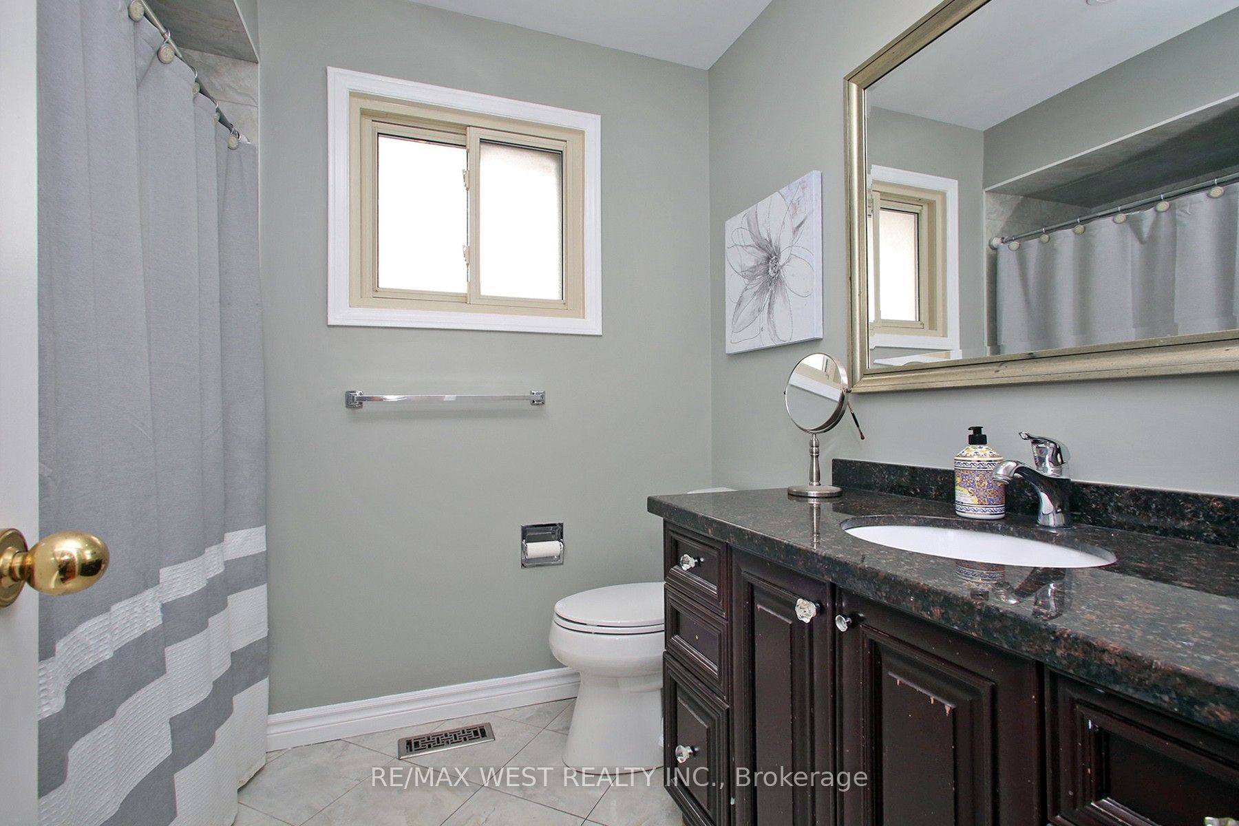 540 Louis Drive Property Photo 29