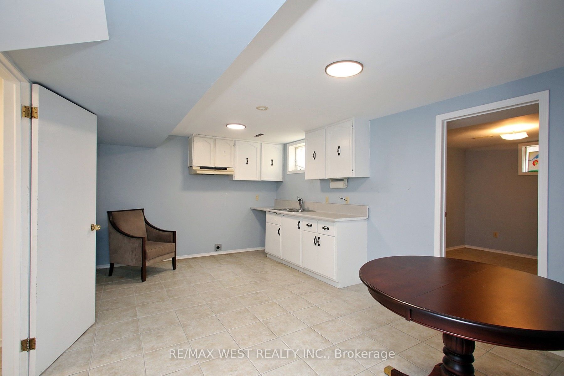 540 Louis Drive Property Photo 30