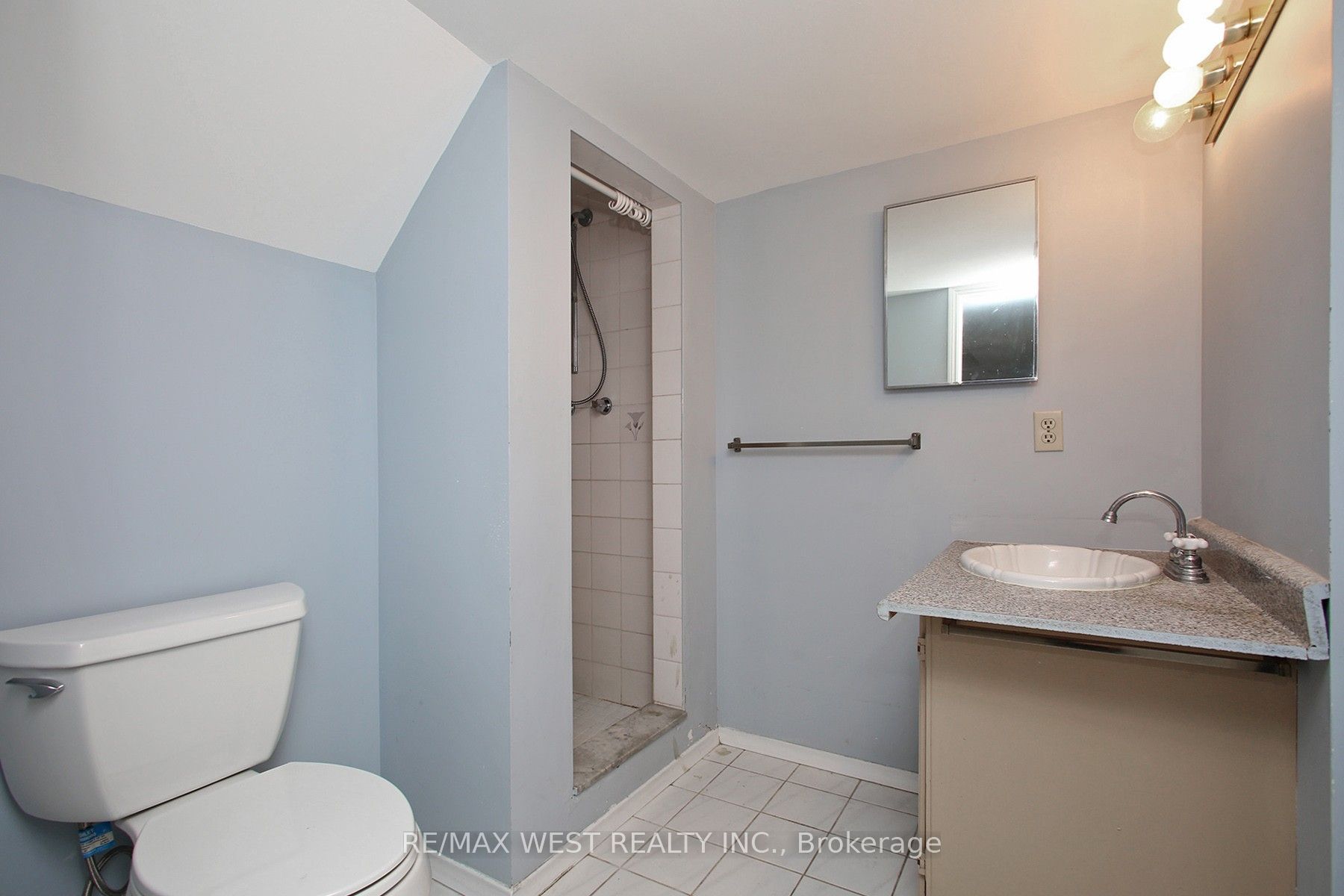 540 Louis Drive Property Photo 31