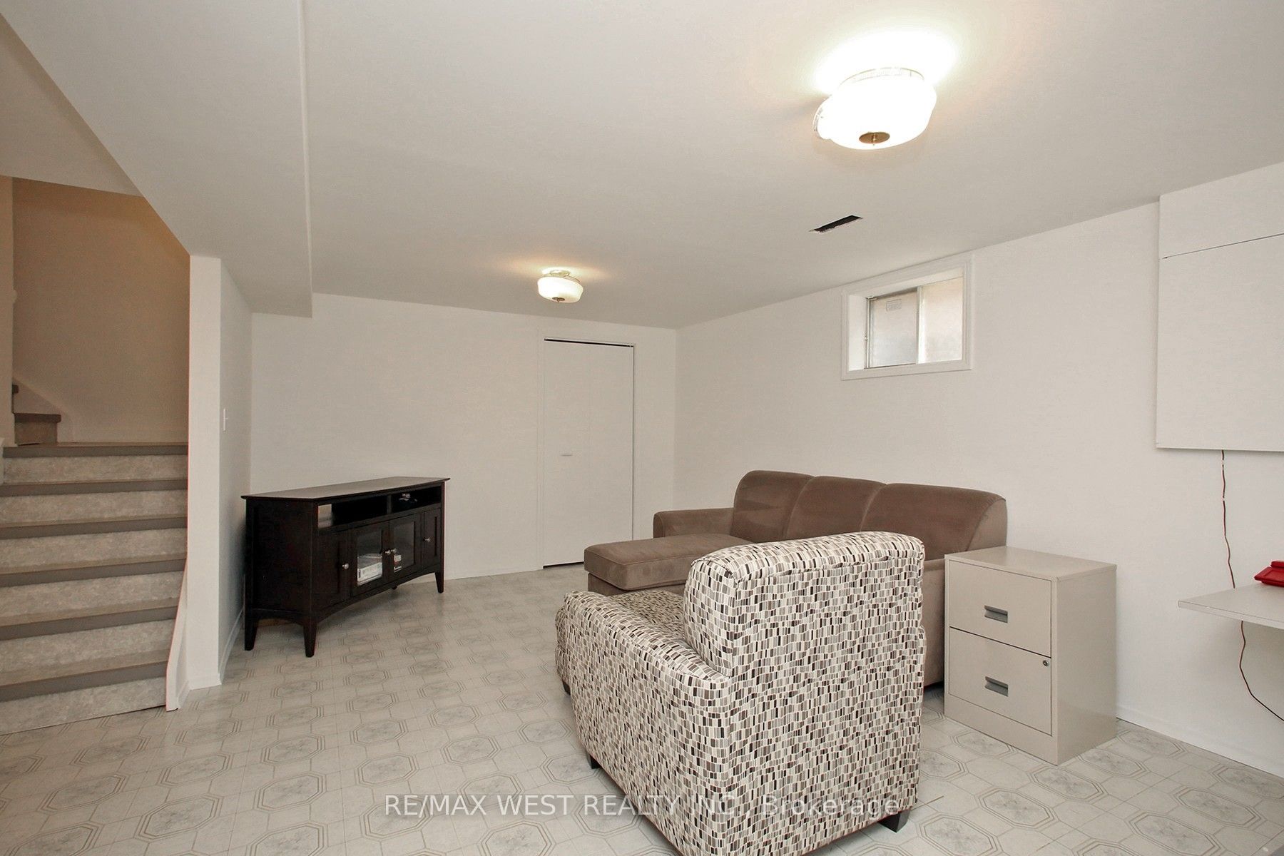 540 Louis Drive Property Photo 34