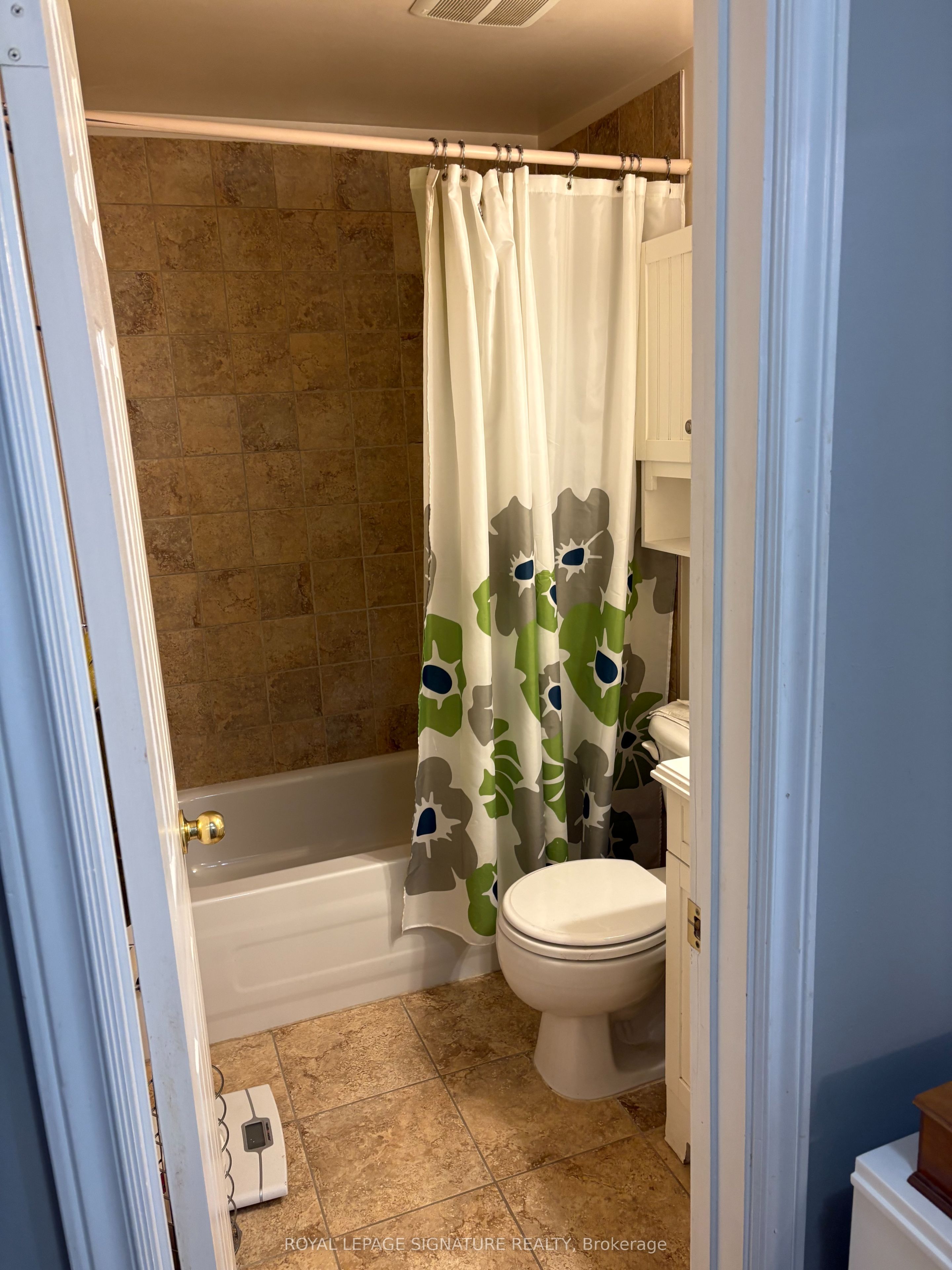 137 Madoc Drive Main/upper Property Photo 23