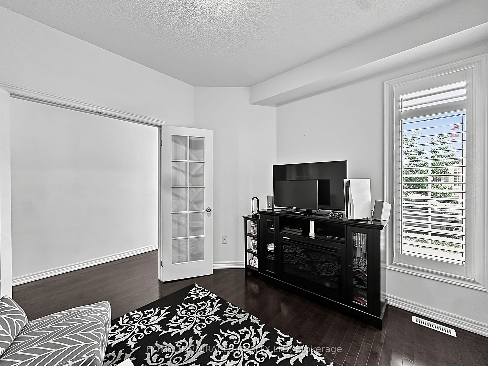 6 Divinity Circle Property Photo 4