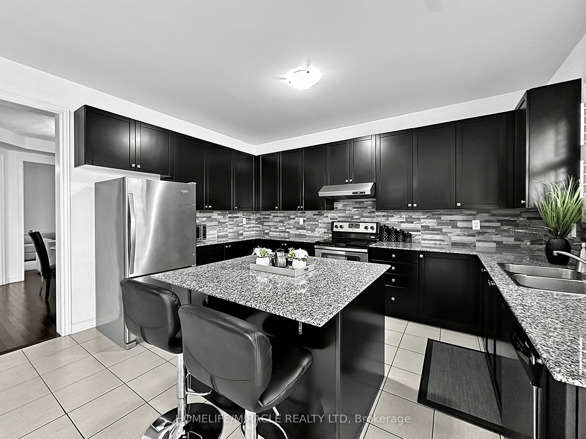 6 Divinity Circle Property Photo 9