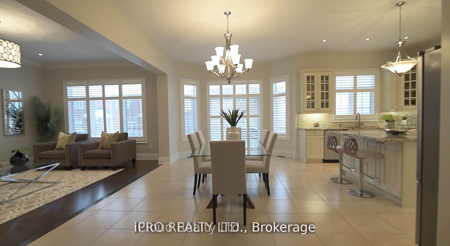5116 Summersky Court Property Photo 8