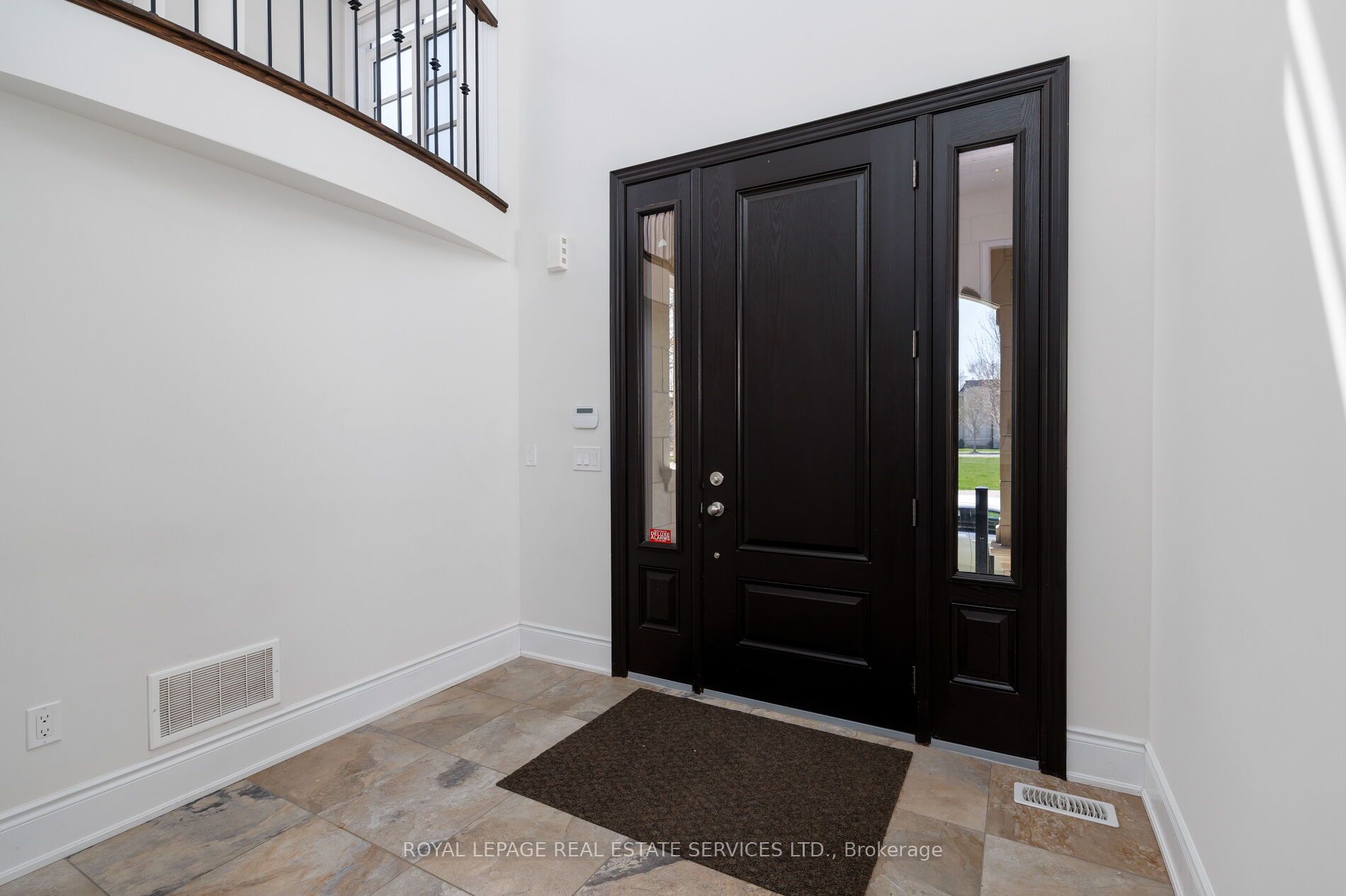 257 Hanover Street Property Photo 4