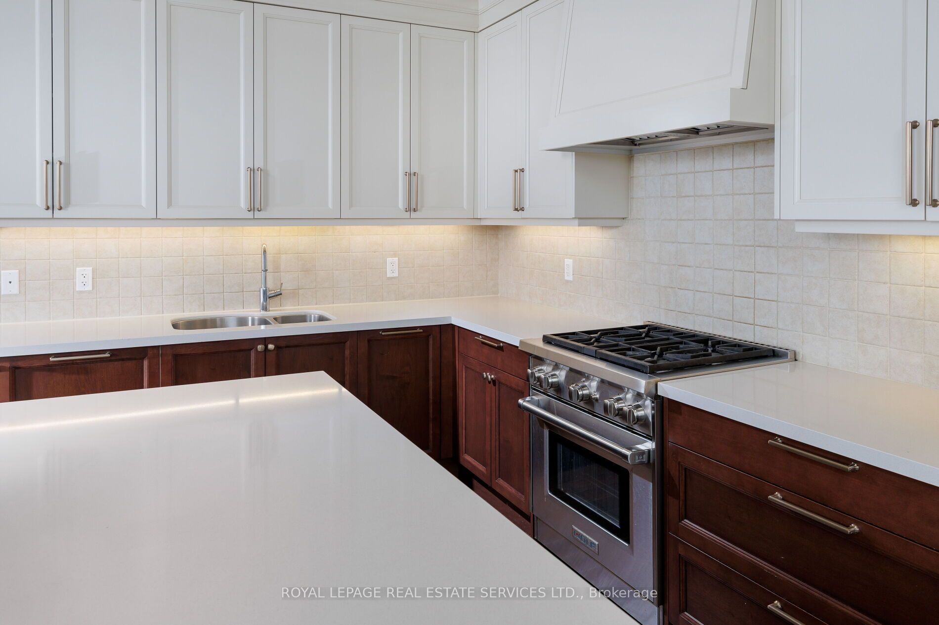 257 Hanover Street Property Photo 11