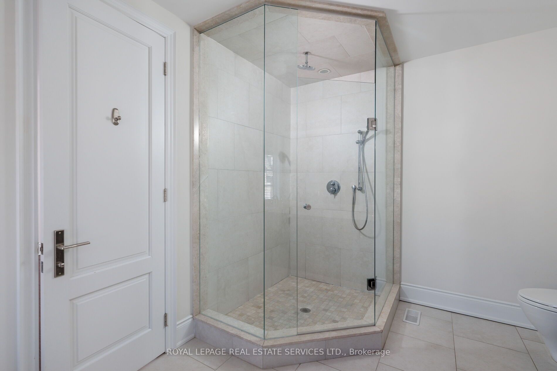 257 Hanover Street Property Photo 20