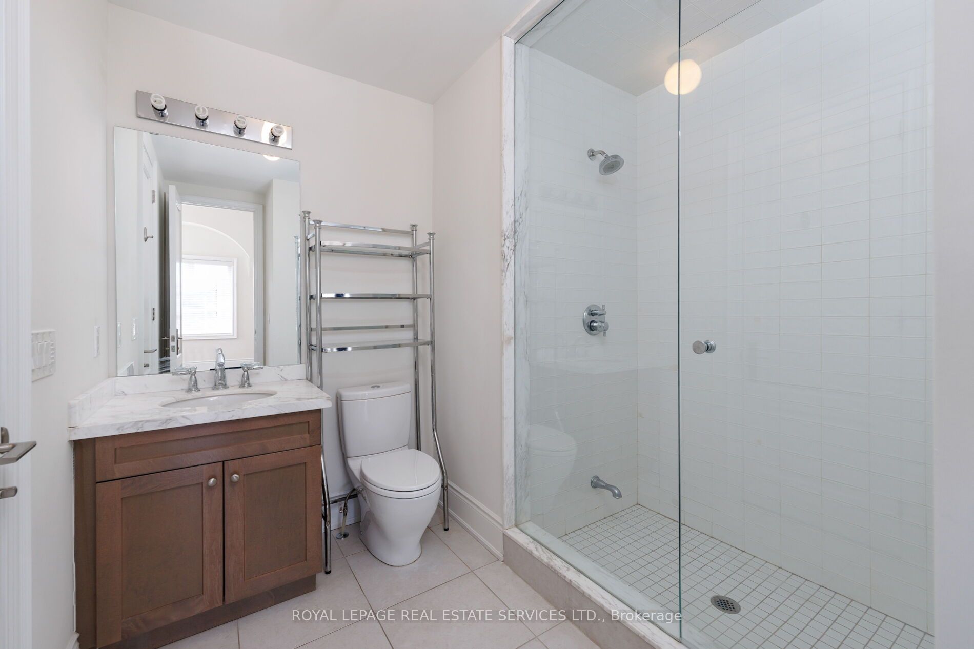 257 Hanover Street Property Photo 25