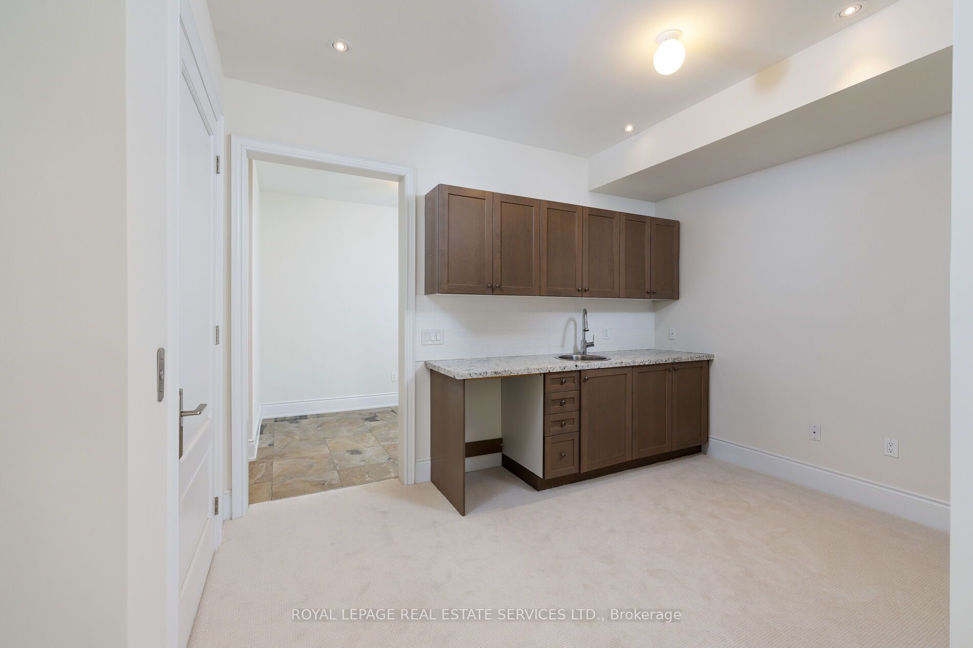 257 Hanover Street Property Photo 35