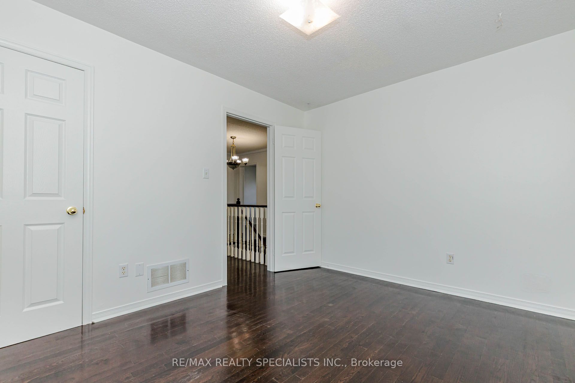 64 Dolphin Song Crescent Property Photo 10
