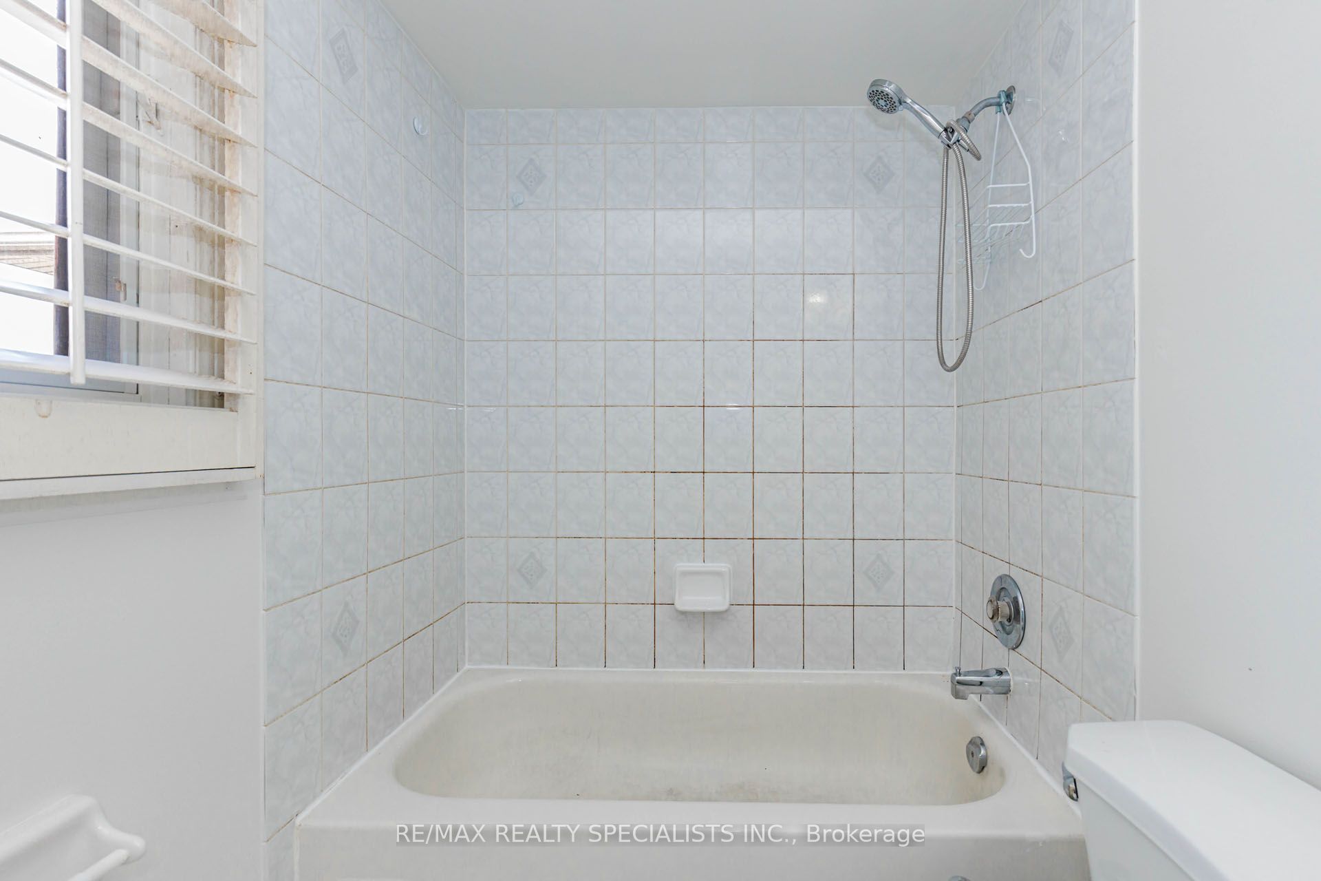 64 Dolphin Song Crescent Property Photo 17