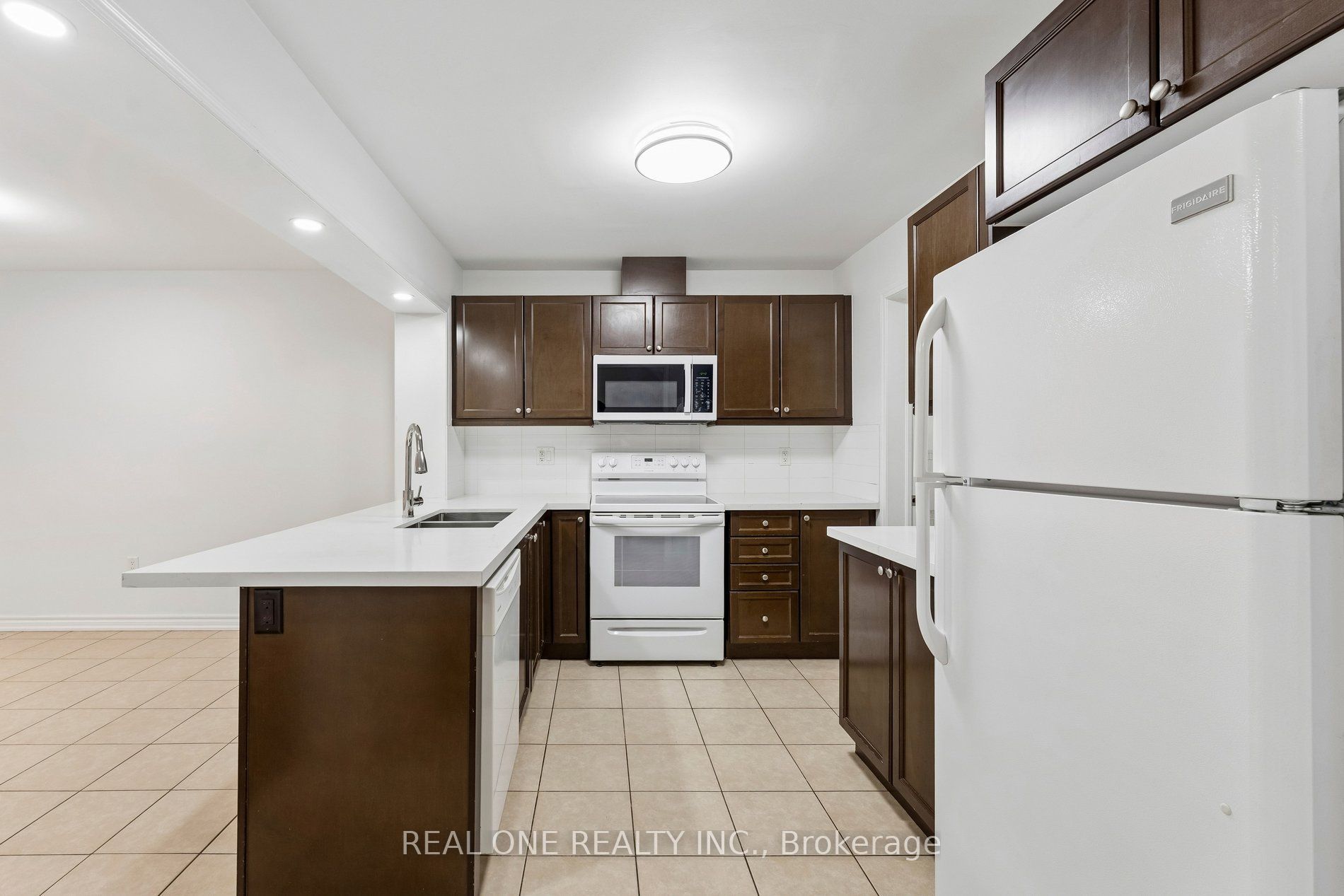 30 Henneberry Lane Property Photo 14