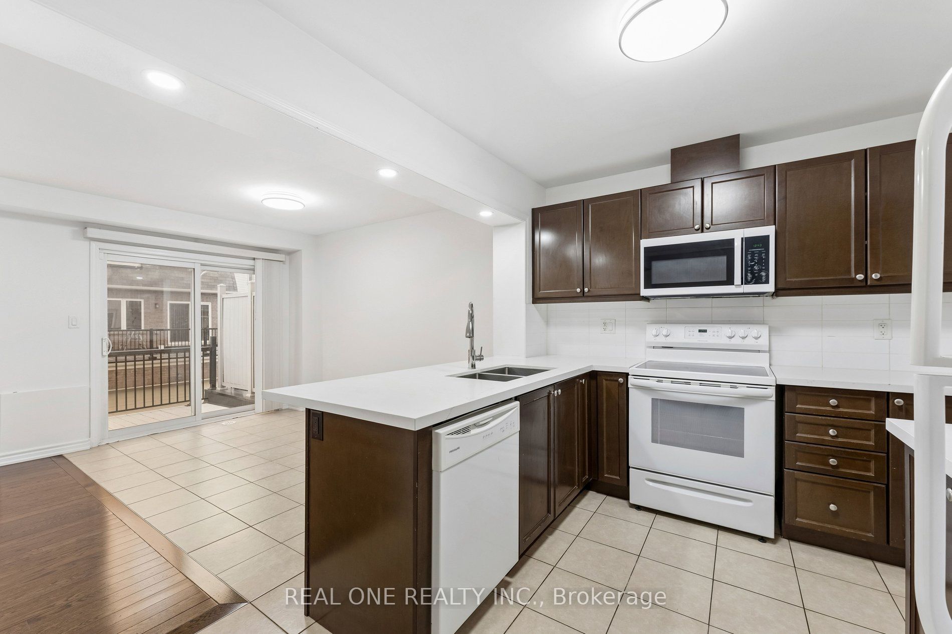 30 Henneberry Lane Property Photo 15
