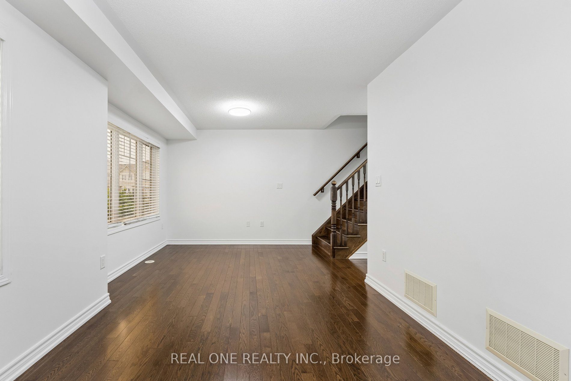 30 Henneberry Lane Property Photo 19