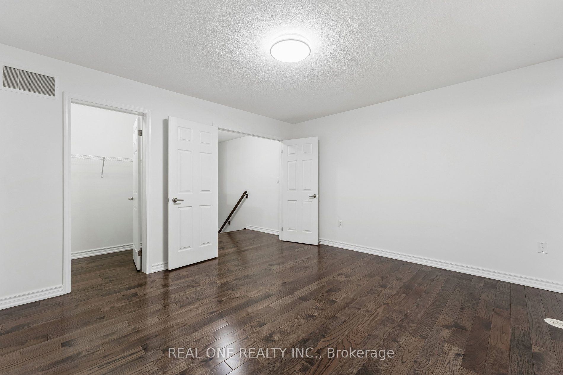 30 Henneberry Lane Property Photo 23