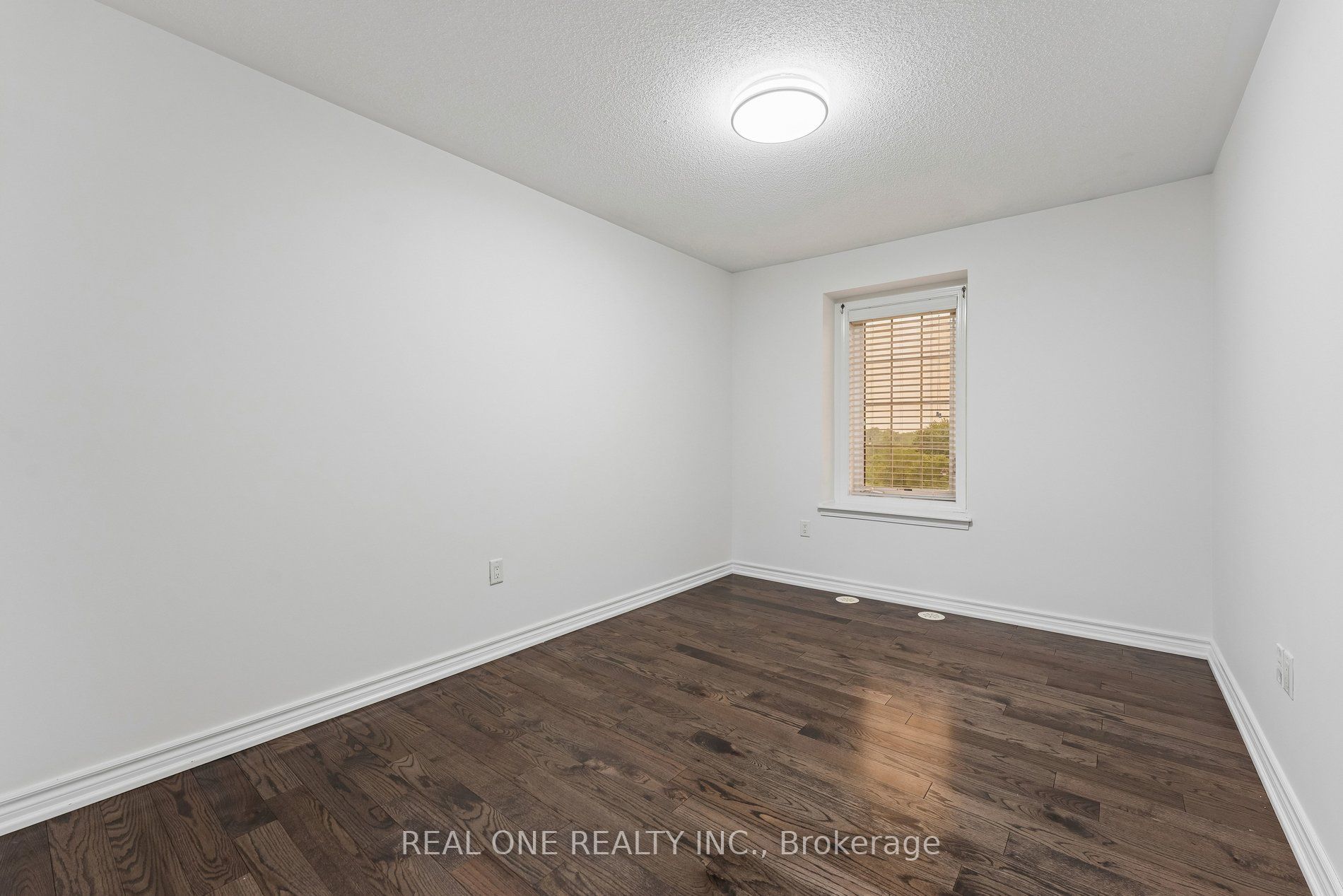 30 Henneberry Lane Property Photo 29