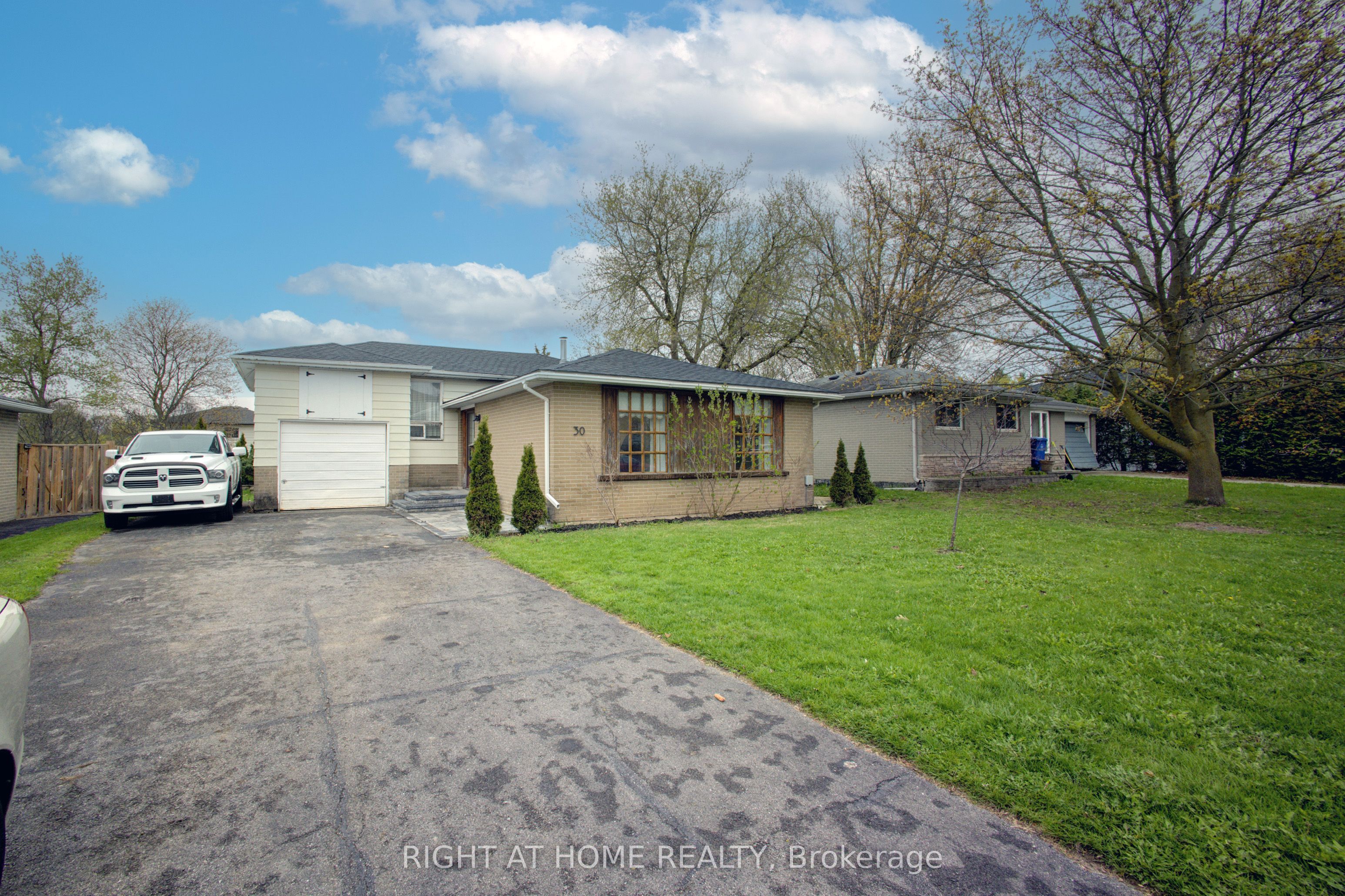 30 Parkview Drive Property Photo 1