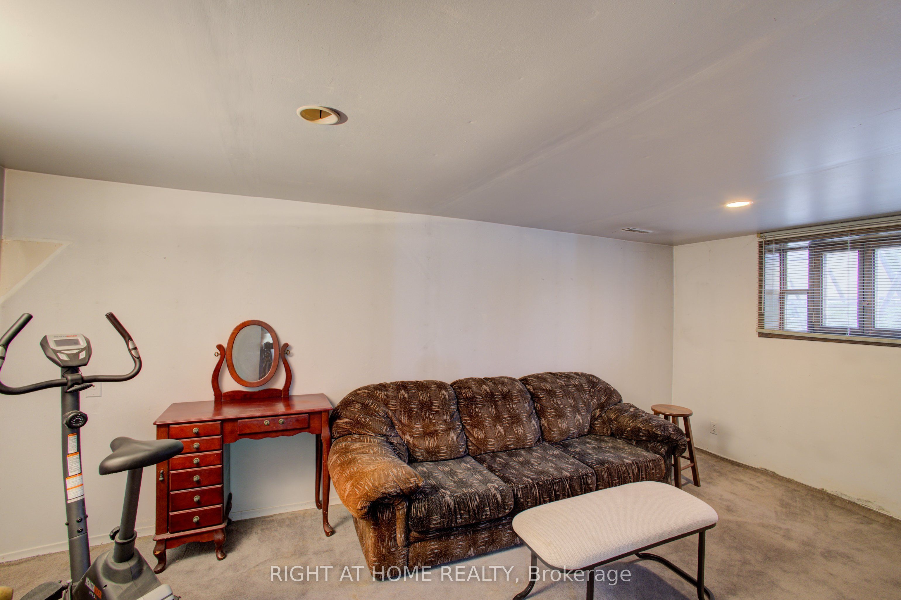 30 Parkview Drive Property Photo 12