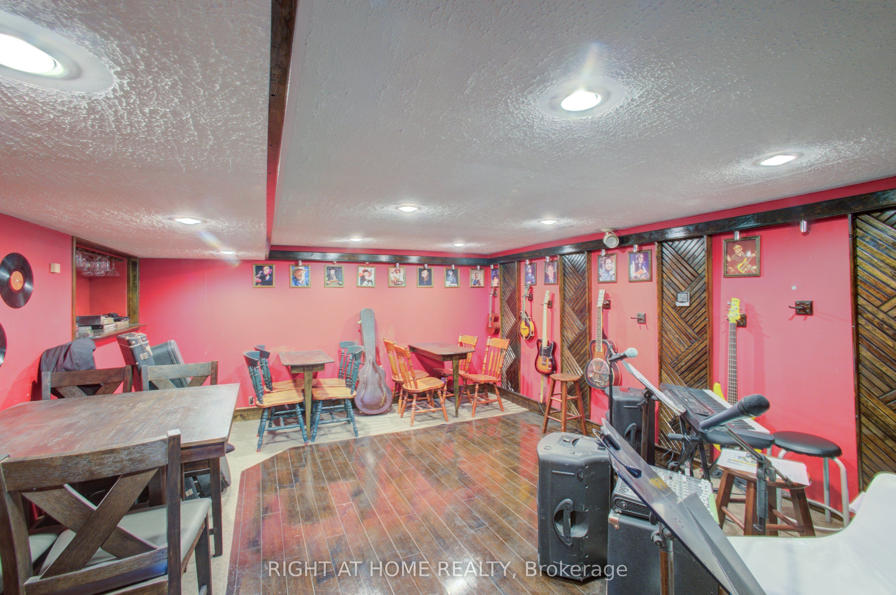 30 Parkview Drive Property Photo 13