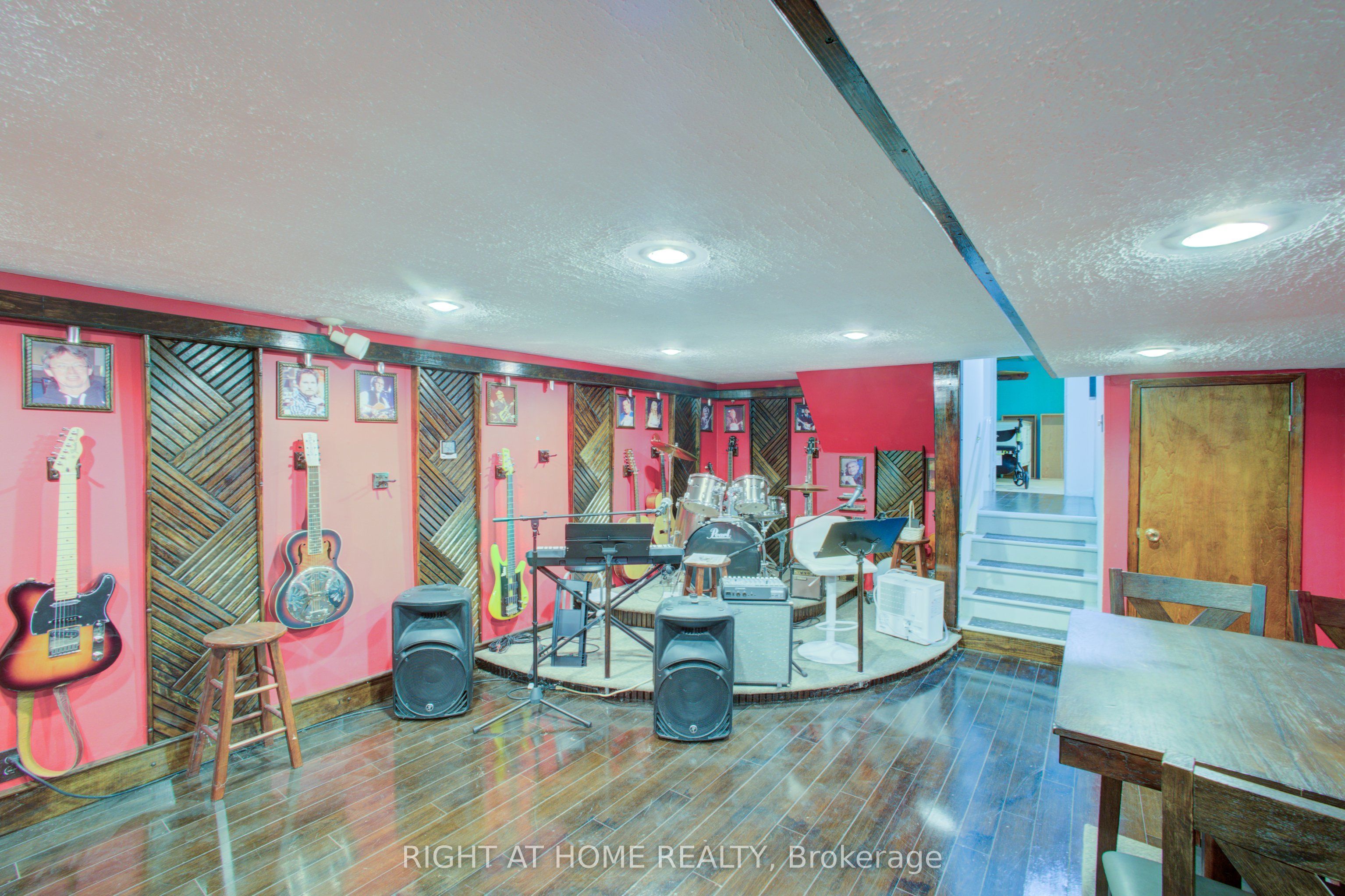 30 Parkview Drive Property Photo 14