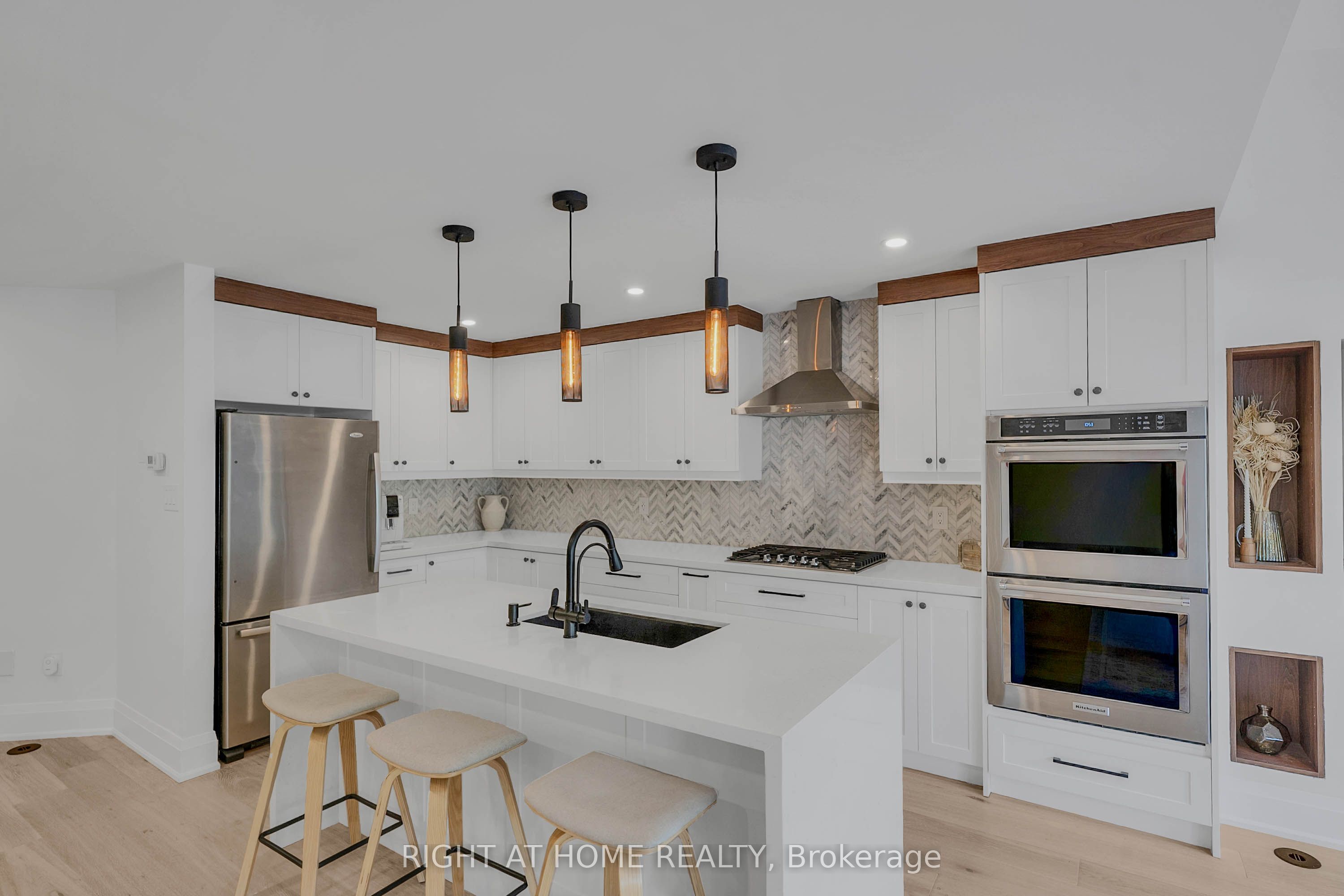 1170 West Shore Drive 23 Property Photo 12