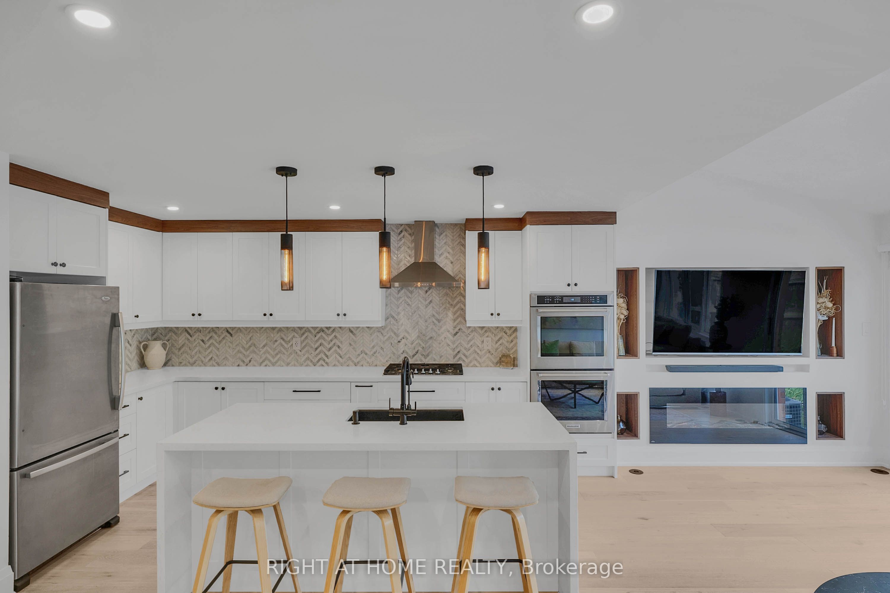 1170 West Shore Drive 23 Property Photo 13