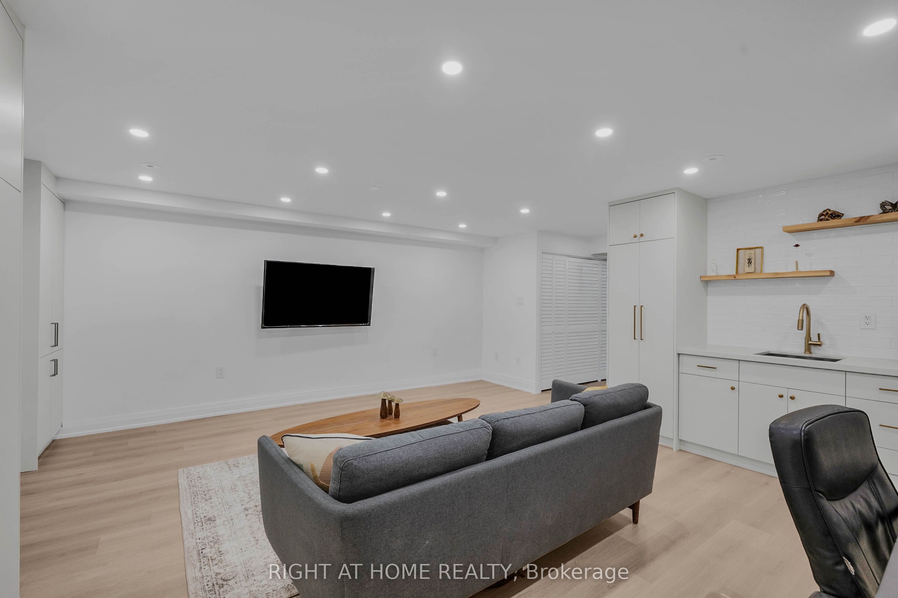 1170 West Shore Drive 23 Property Photo 34