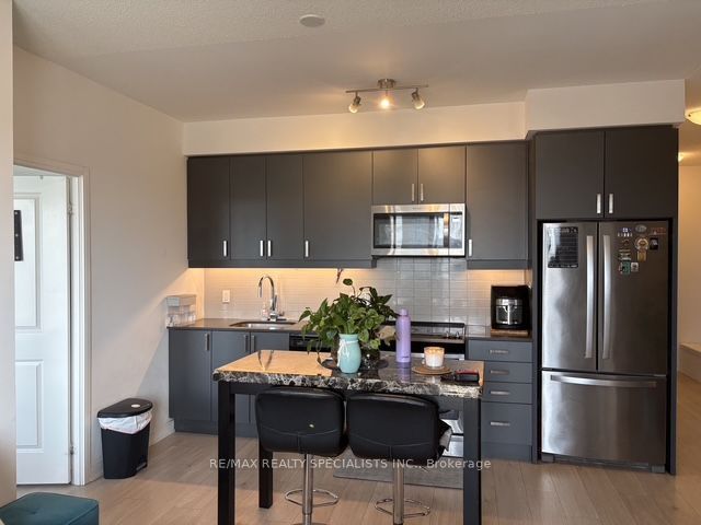 8 Nahani Way 1003 Property Photo 7
