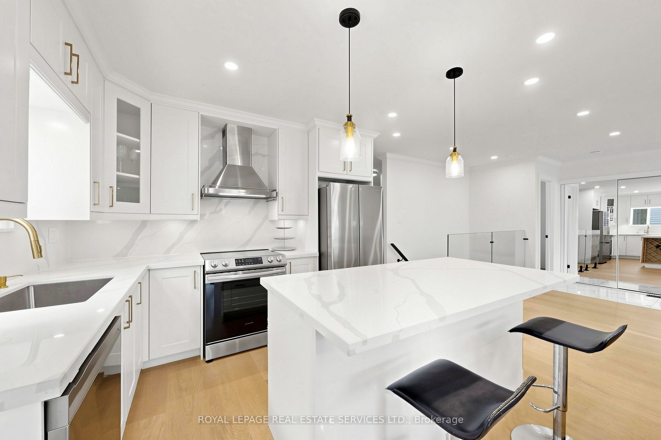 123 Mill Street W Property Photo 6